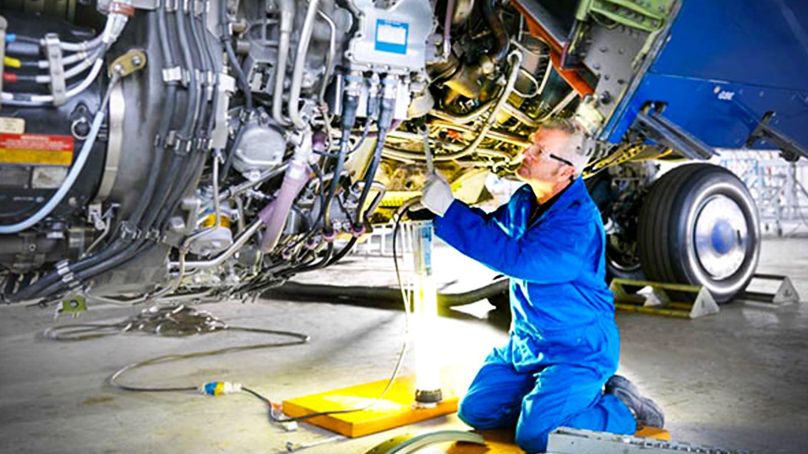 Come si smonta e rimonta un Boeing 777