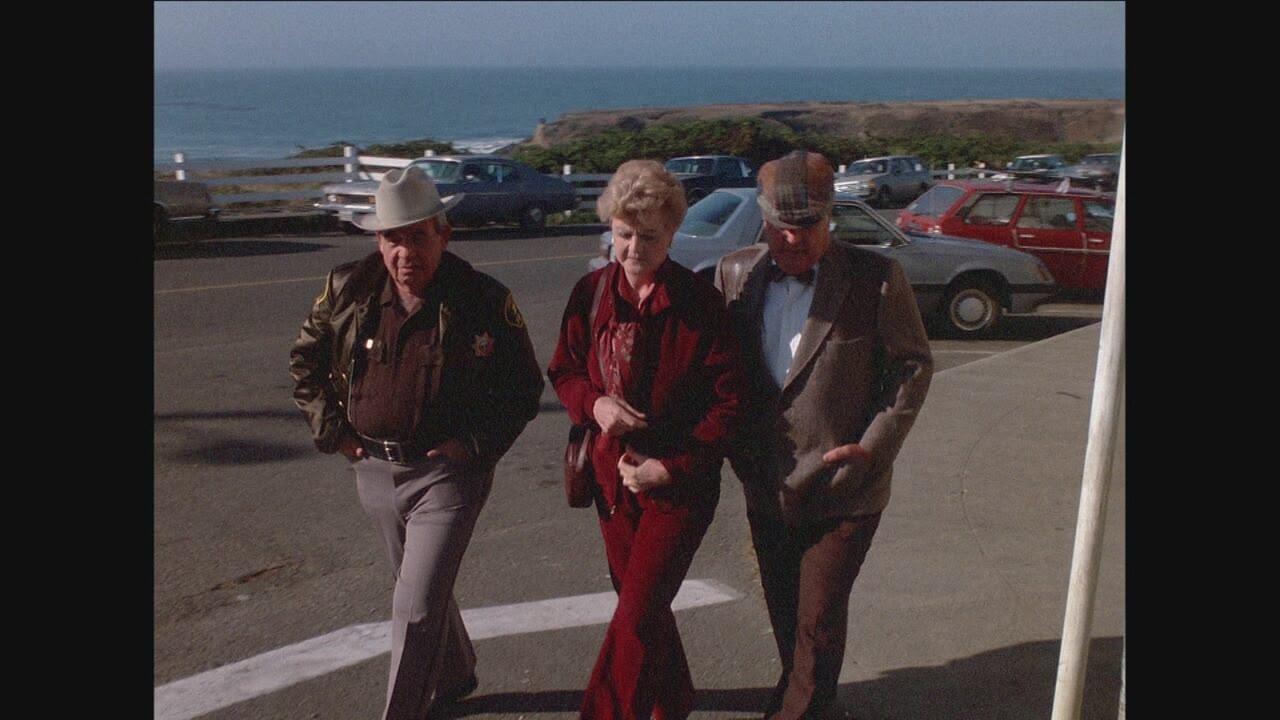 S4 Ep5 - La signora in giallo