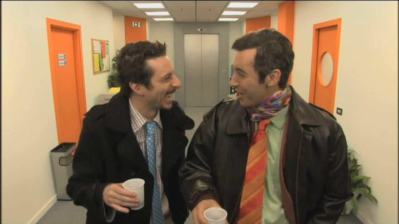 S6 Ep12 - Camera Cafe'