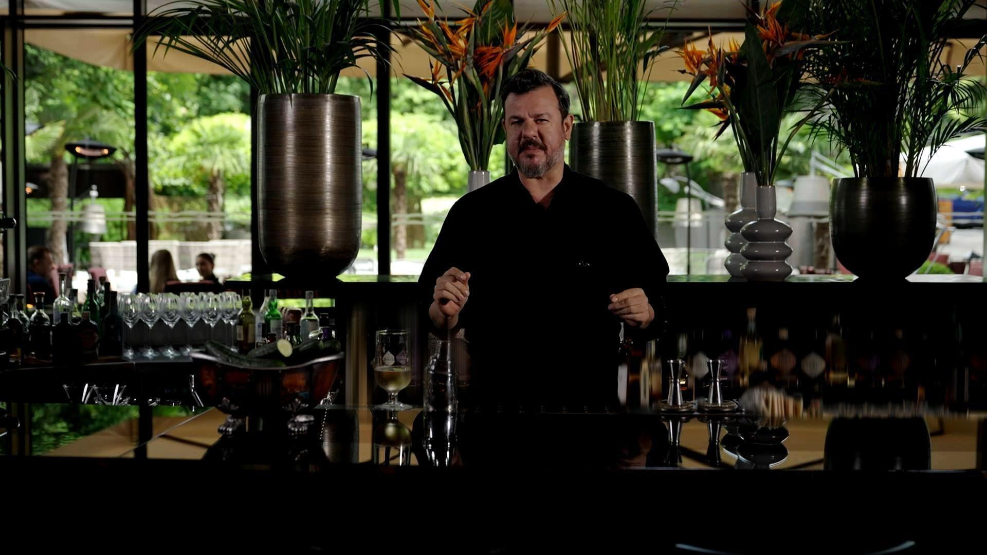 S1 Ep9 - Cocktail Tour