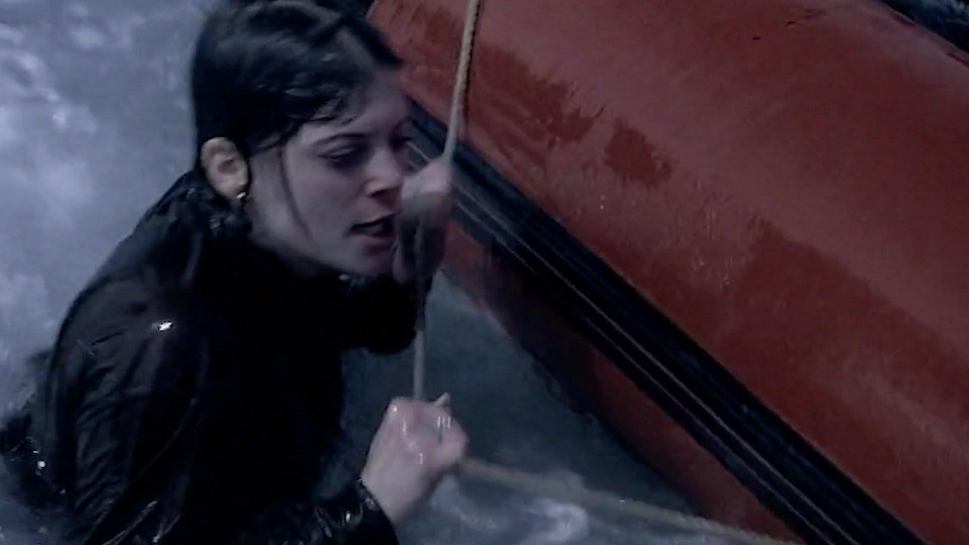 S1 Ep1 - Mayday, salvo per un pelo