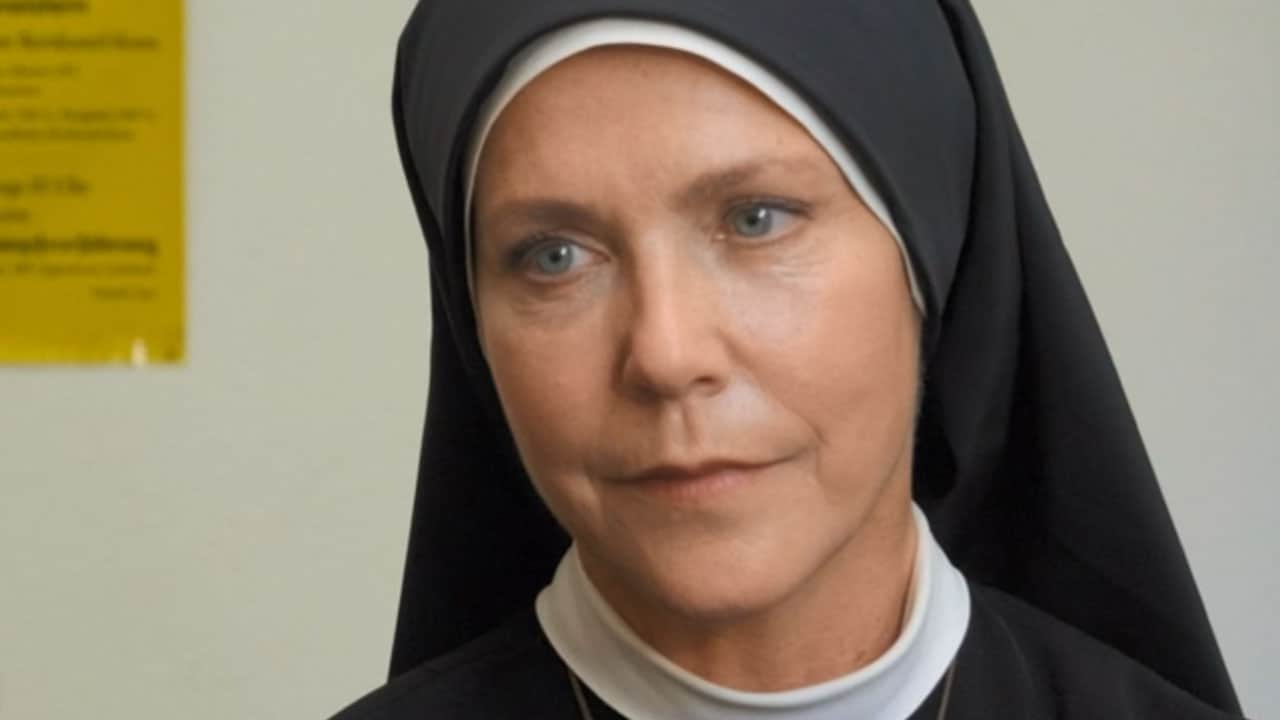 Un Ciclone in Convento S19E4 - Contraccolpi