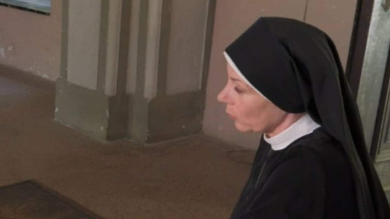 Un Ciclone in Convento S19E5 - Sorprese