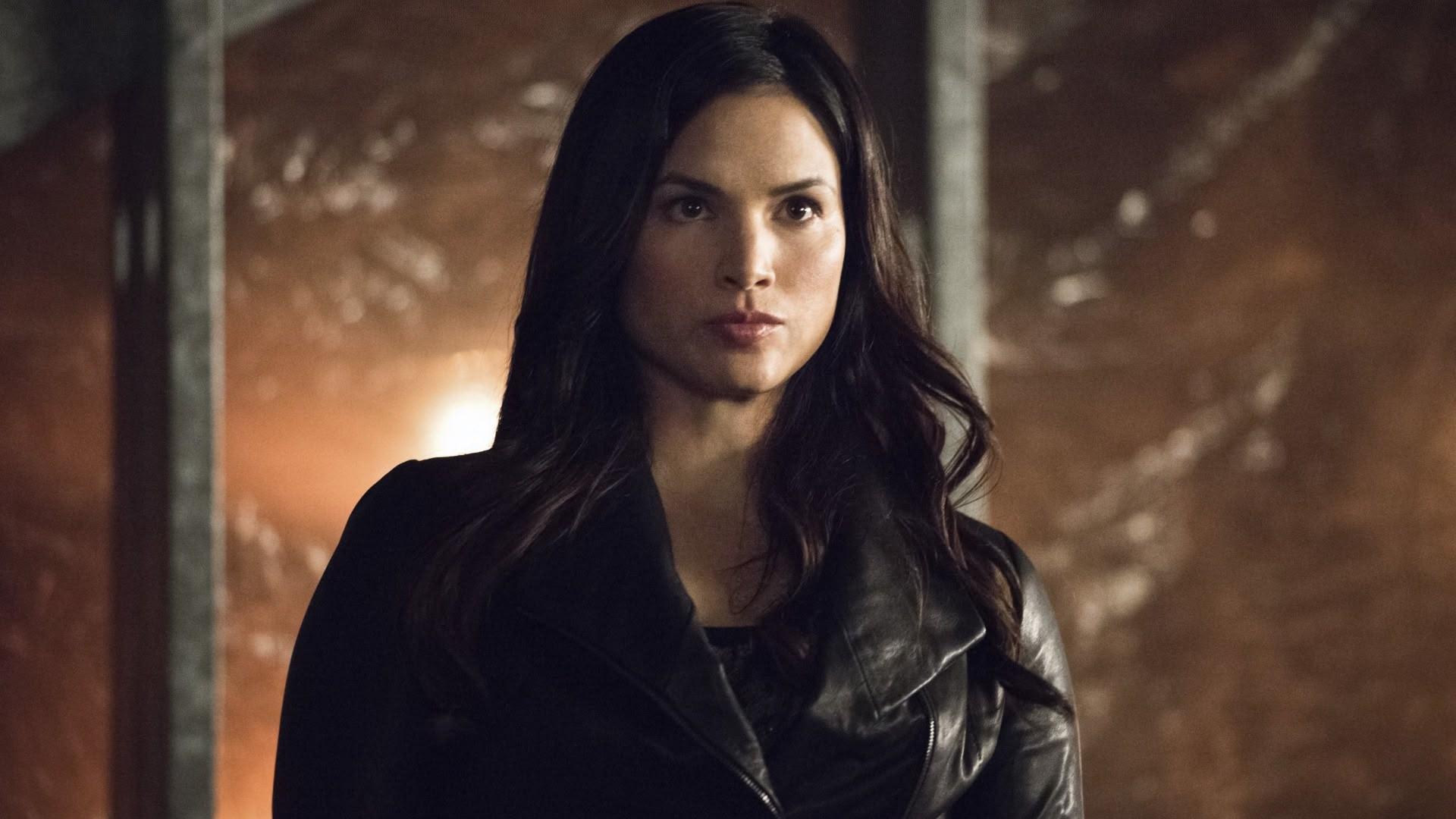 S3 Ep21 - Arrow