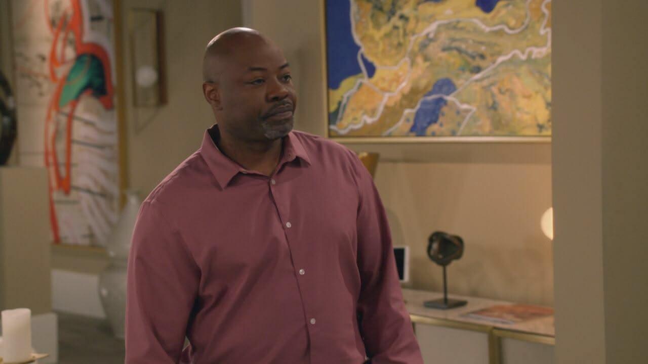 S3 Ep1 - Bob Hearts Abishola