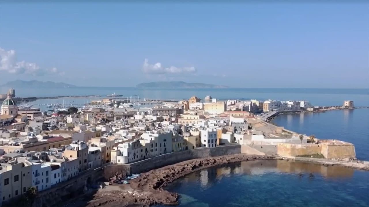 Di là dal fiume e tra gli alberi - S7E13 - Trapani, nave dipinta su mare di smalto