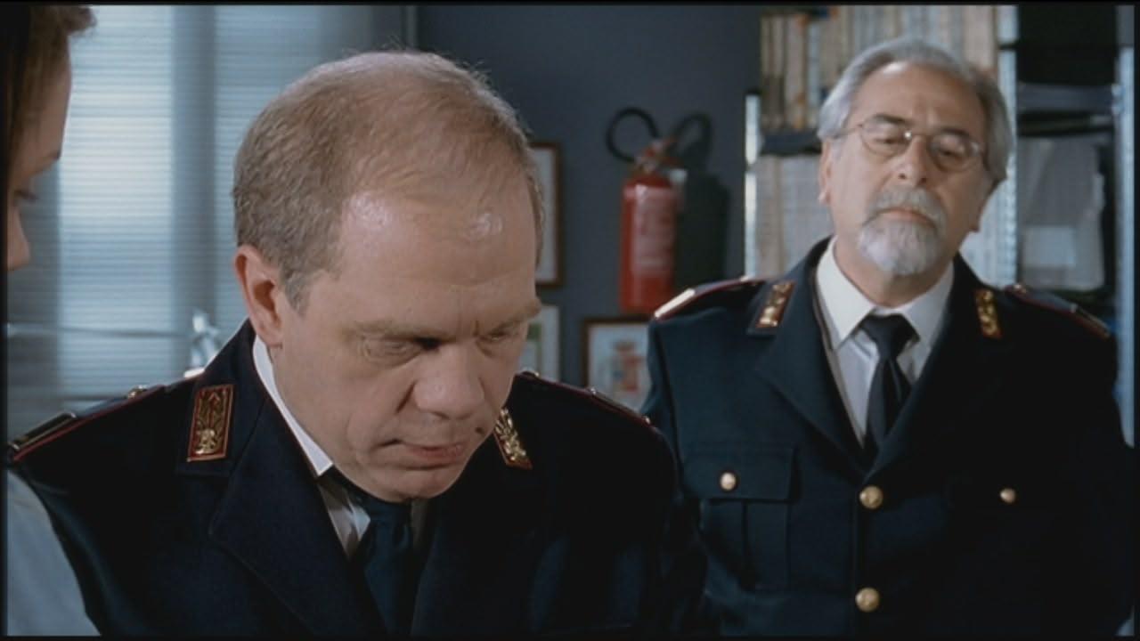 S7 Ep16 - Distretto di Polizia