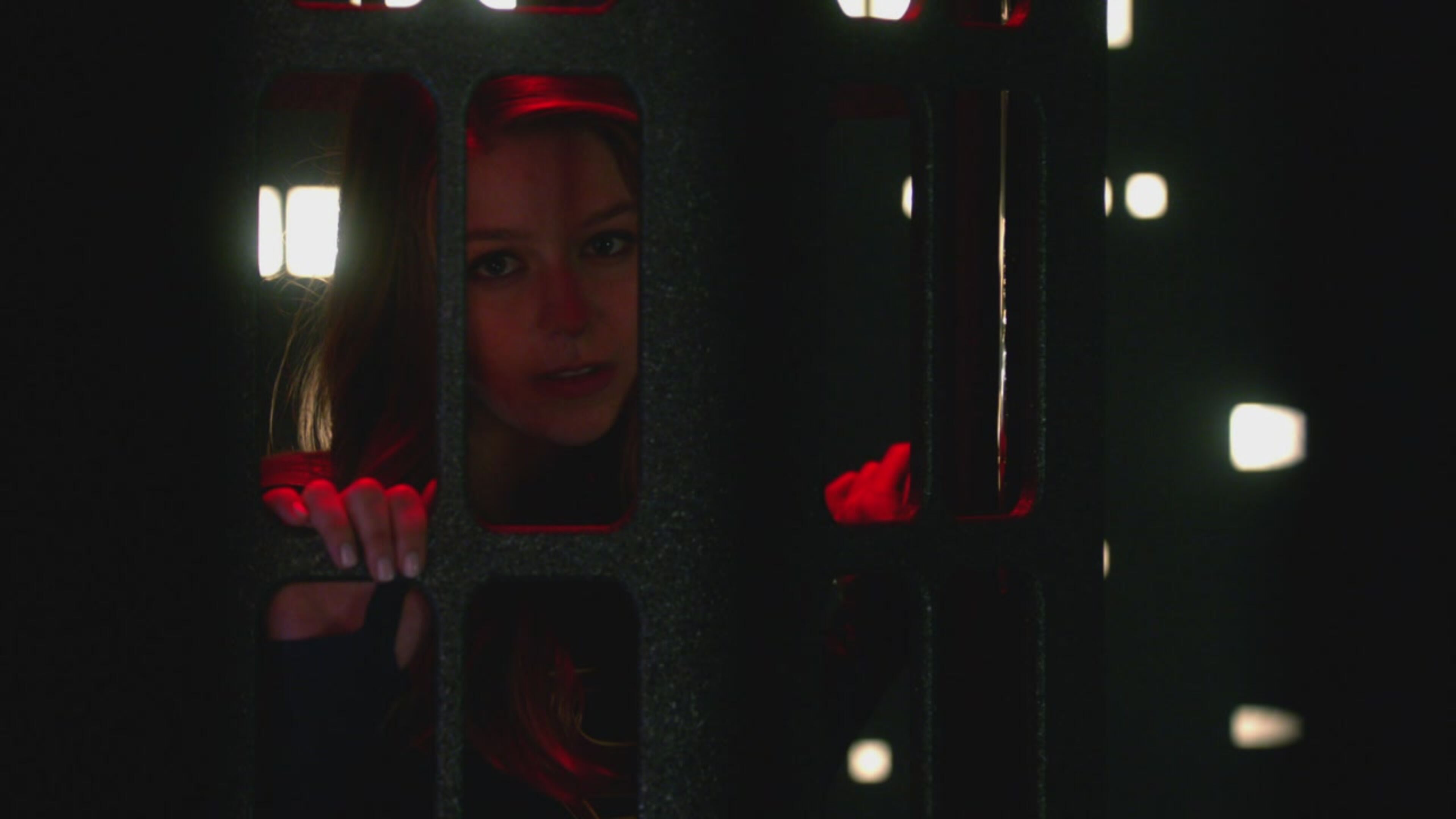 Supergirl - S1 Ep14 Master Jailer