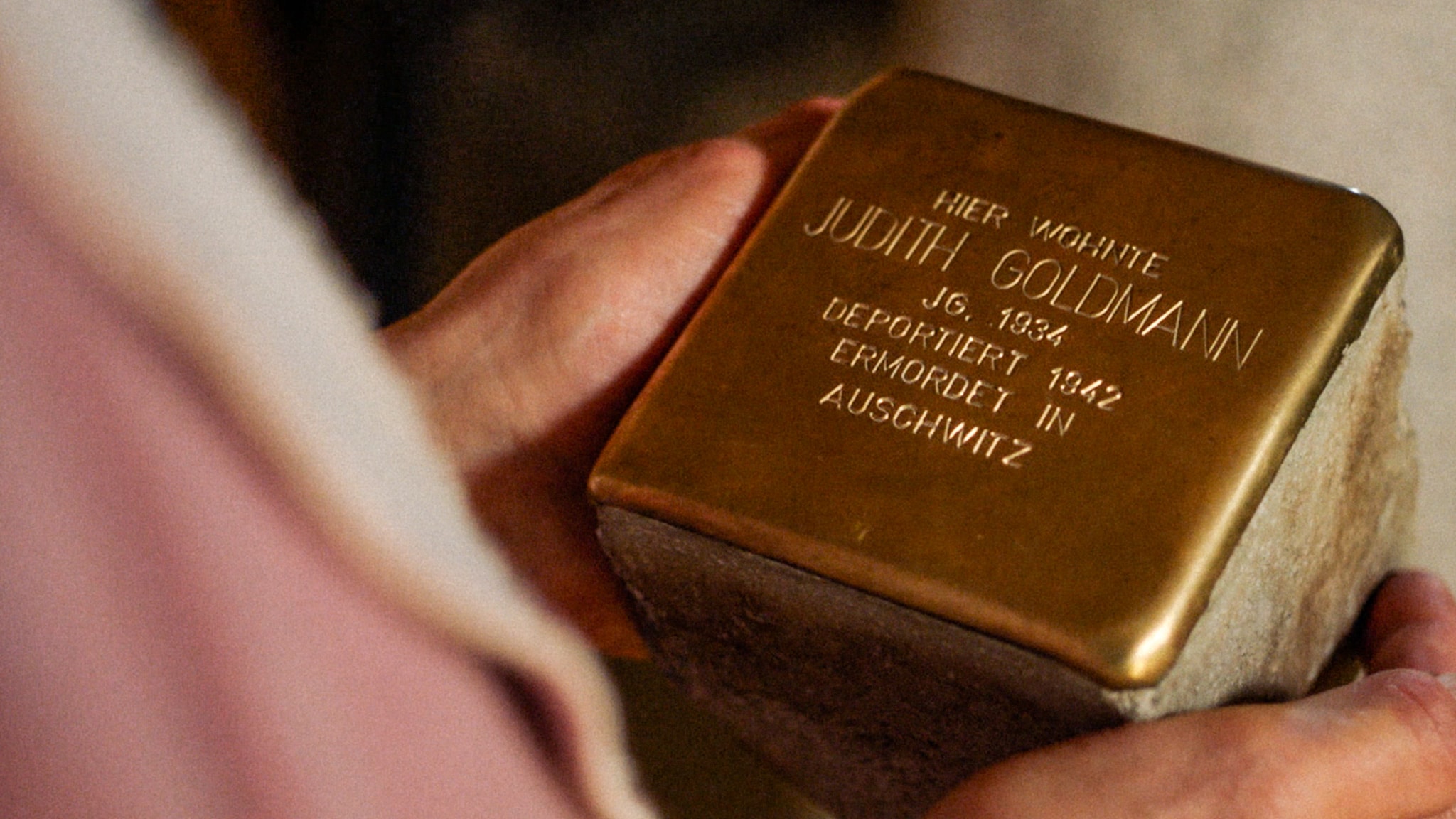 Grani di Pepe - S18E1 - Pietre d'inciampo