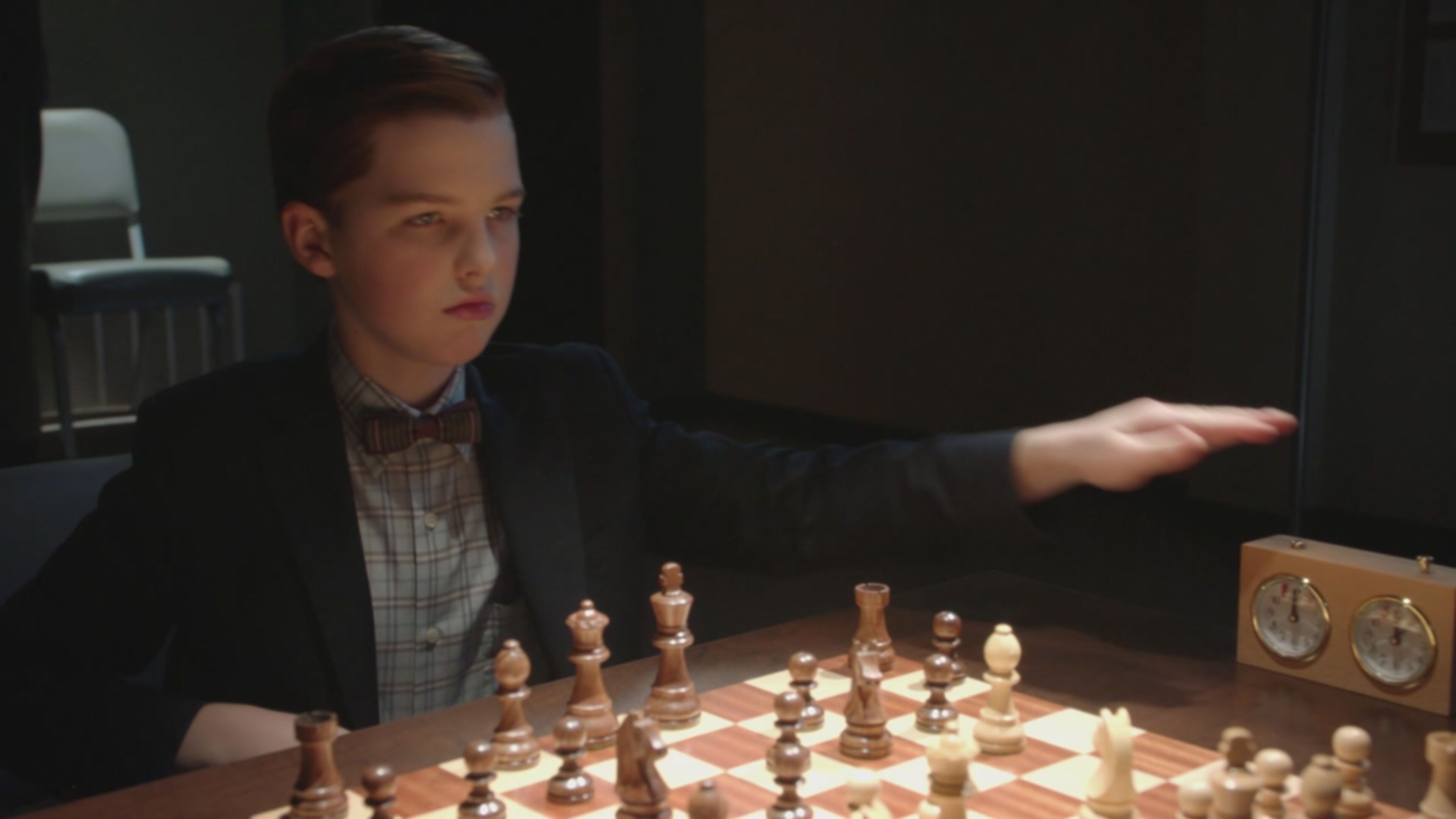 Young Sheldon - S4 Ep14 Il figlio di Tatiana e l'approvazione incondizionata di un'agenzia governativa