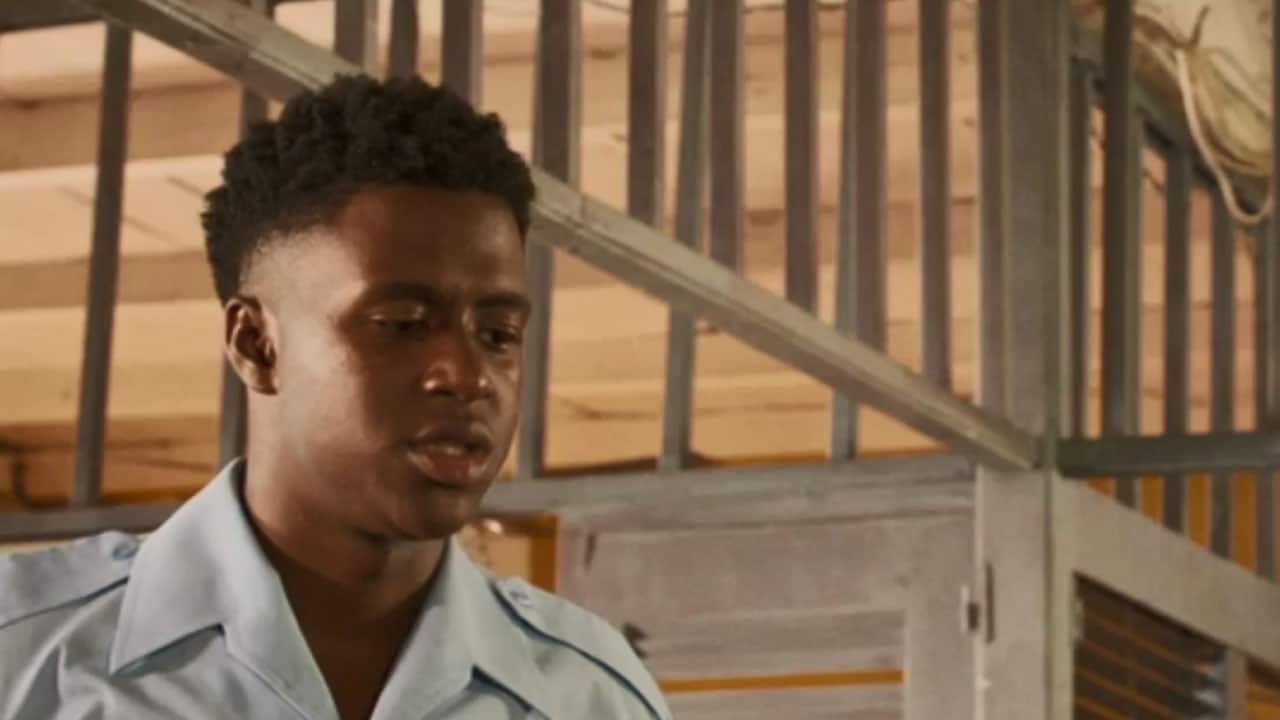 Delitti in Paradiso S10E8 - Il pastello rosso