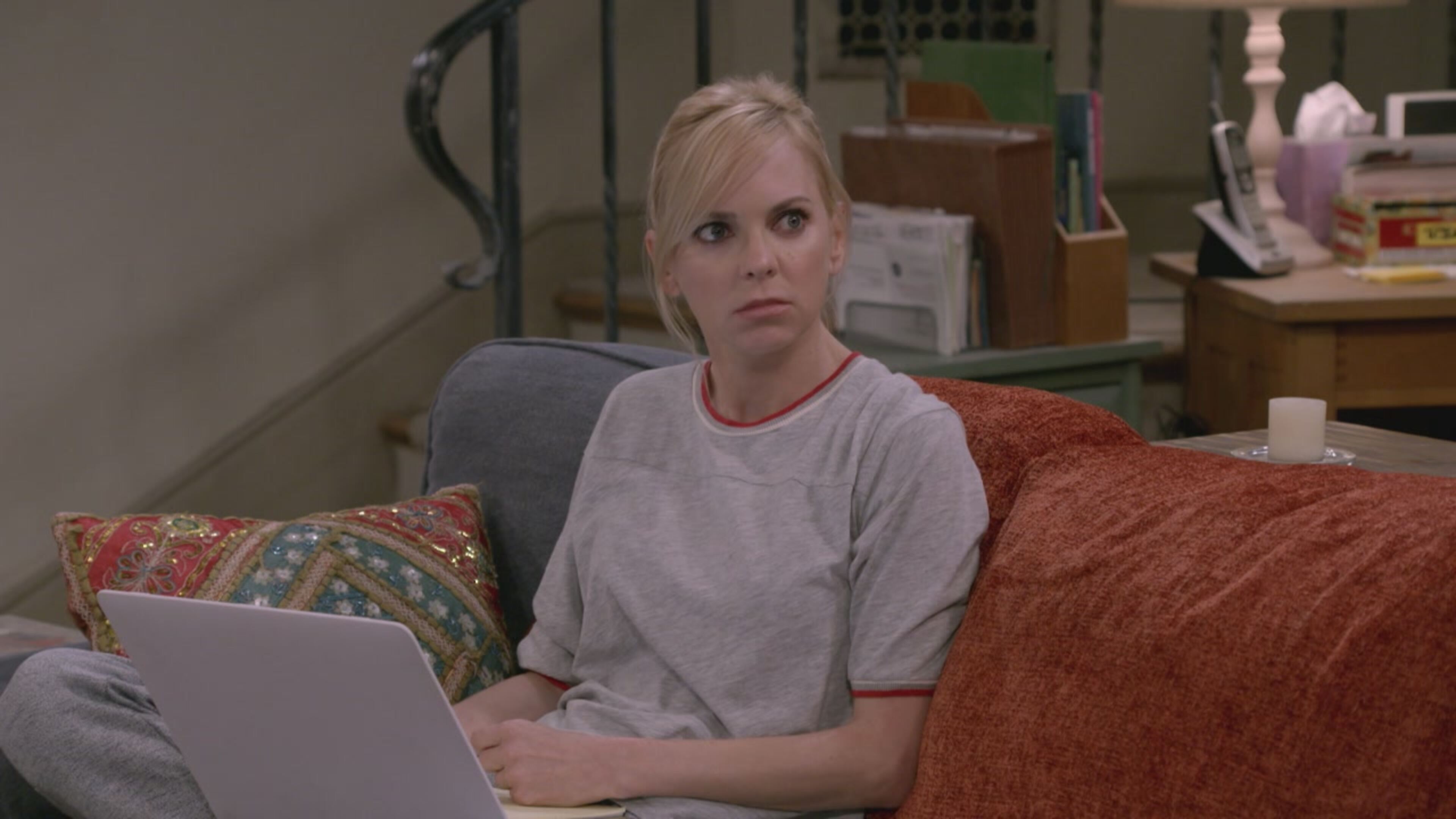 Mom - S7 Ep15 La nonna di qualcuno e tornare tra i vip