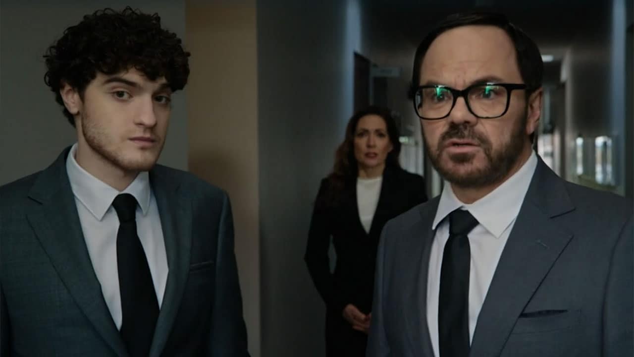 Wild Cards S2E9 Barking Bad