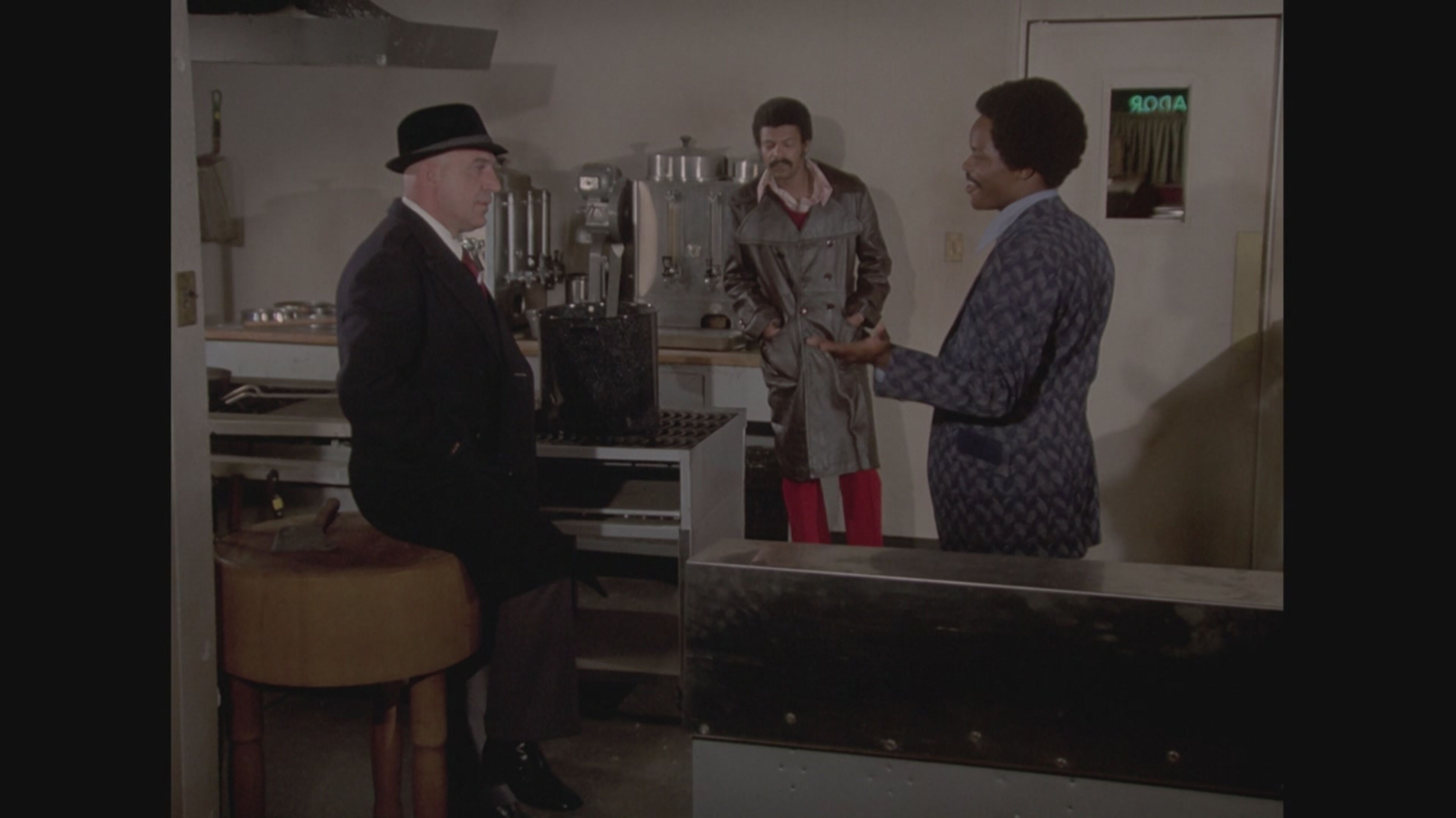 Kojak - S1 Ep11 Pesca nell'East River