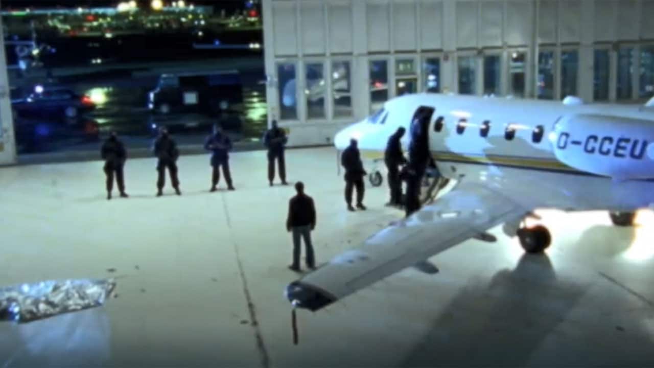 Squadra Speciale Cobra 11 S13E1a - Testimone a Berlino