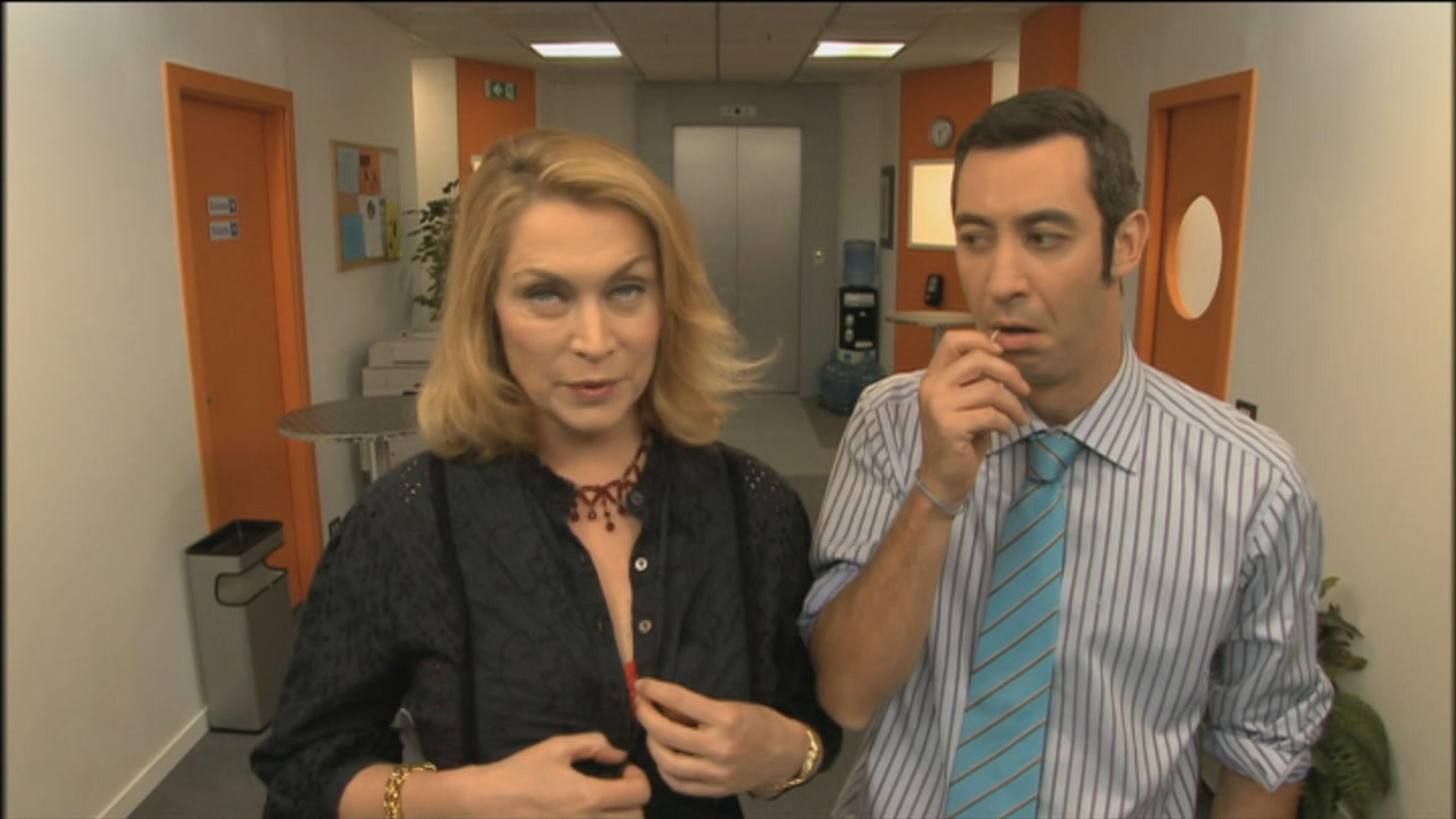 Camera Cafe' - S1 Ep11 Camera cafe'