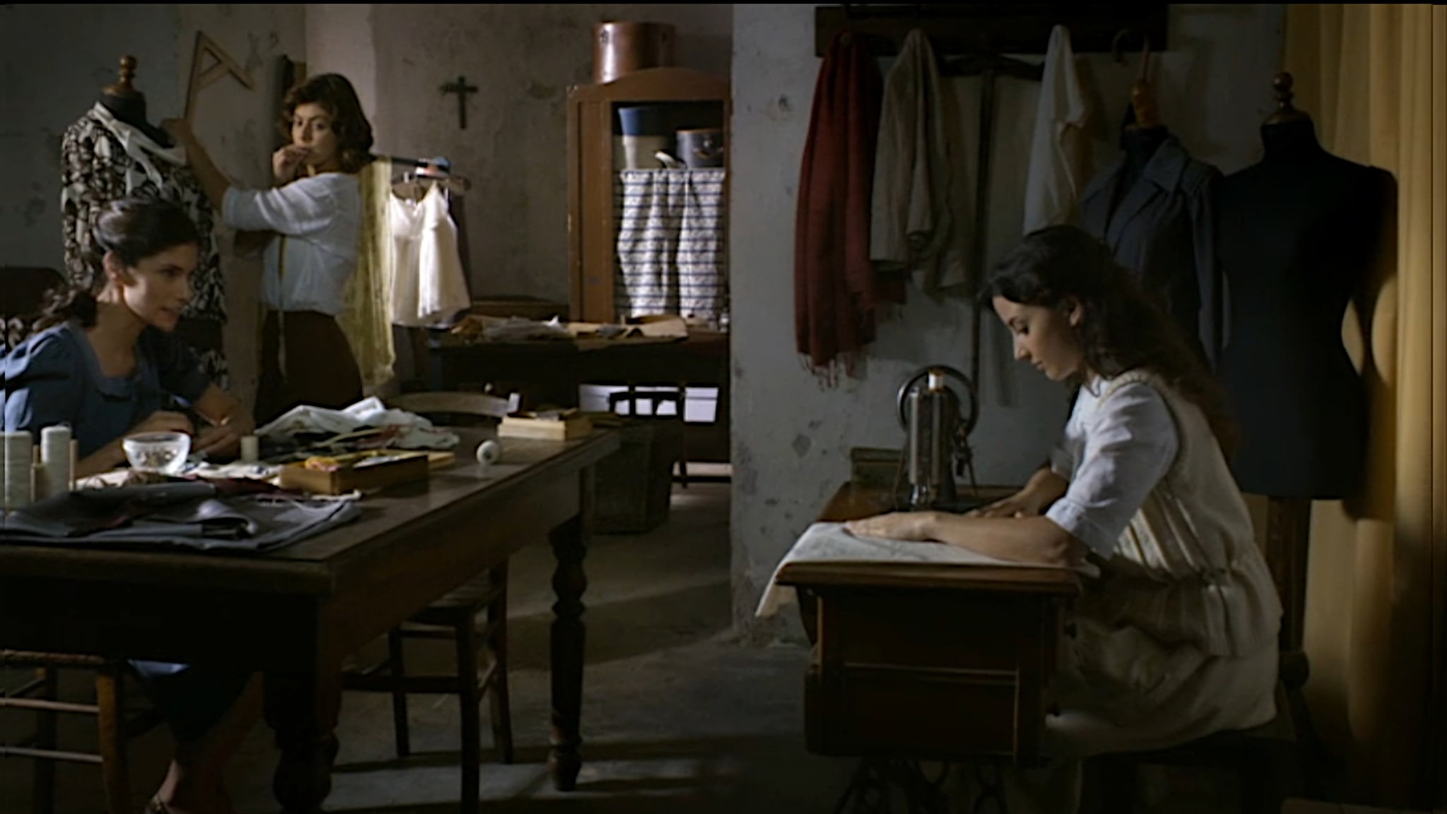 Atelier Fontana - Le sorelle della moda