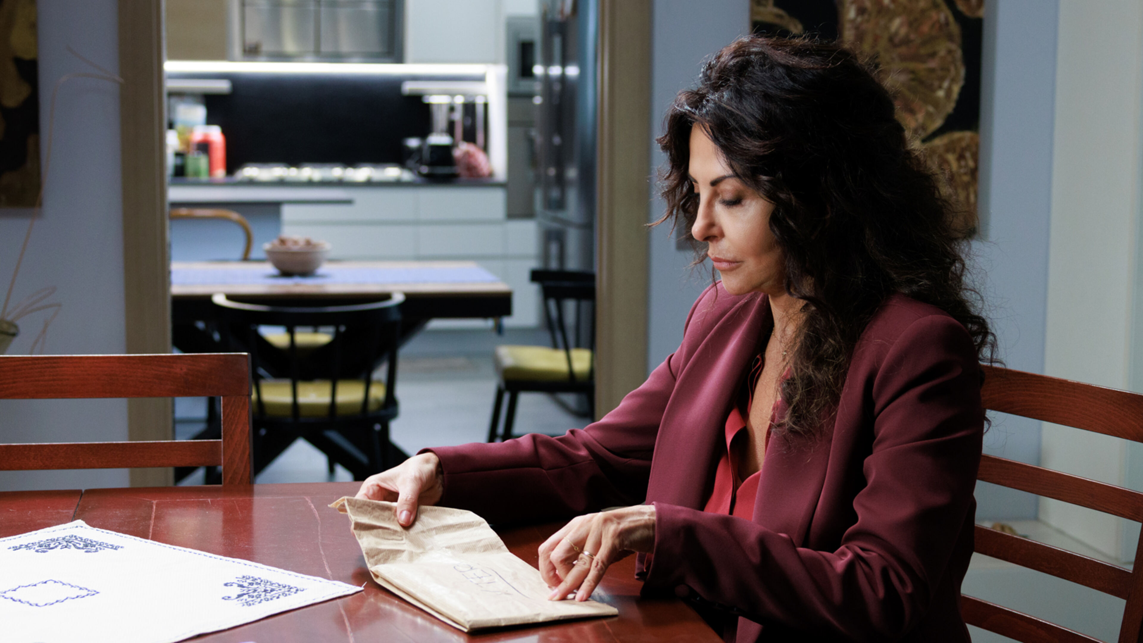 A testa alta - Il coraggio di una donna - S1 Ep1