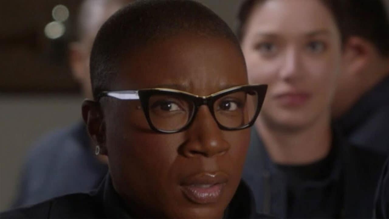 9-1-1 S5E11 - Fuori a guardare