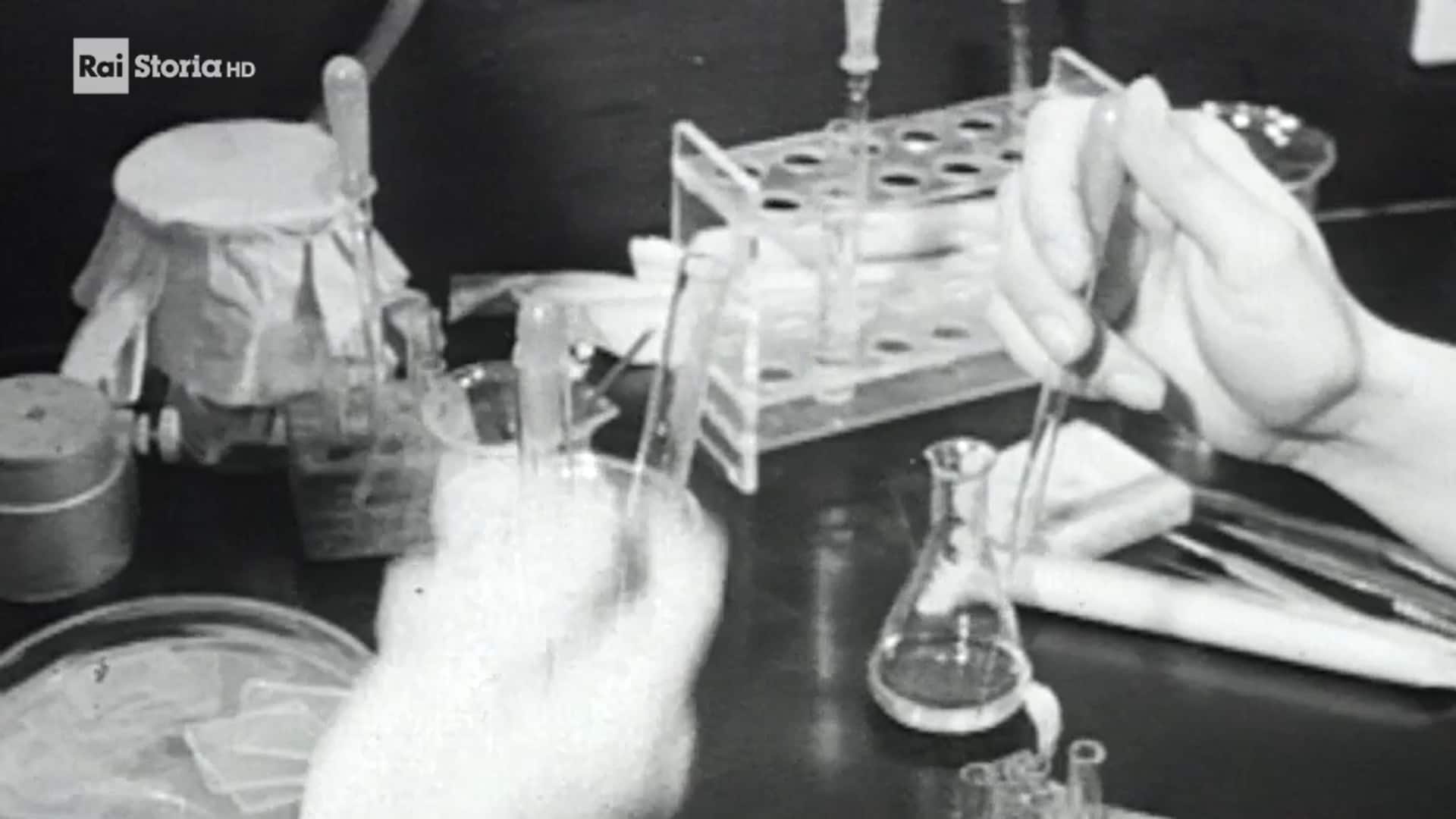 Italiani - Donne scienziate tra '800 e '900 - Maria Bakunin e Luisa Levi - Donne scienziate tra '800 e '900: Maria Bakunin e Luisa Levi