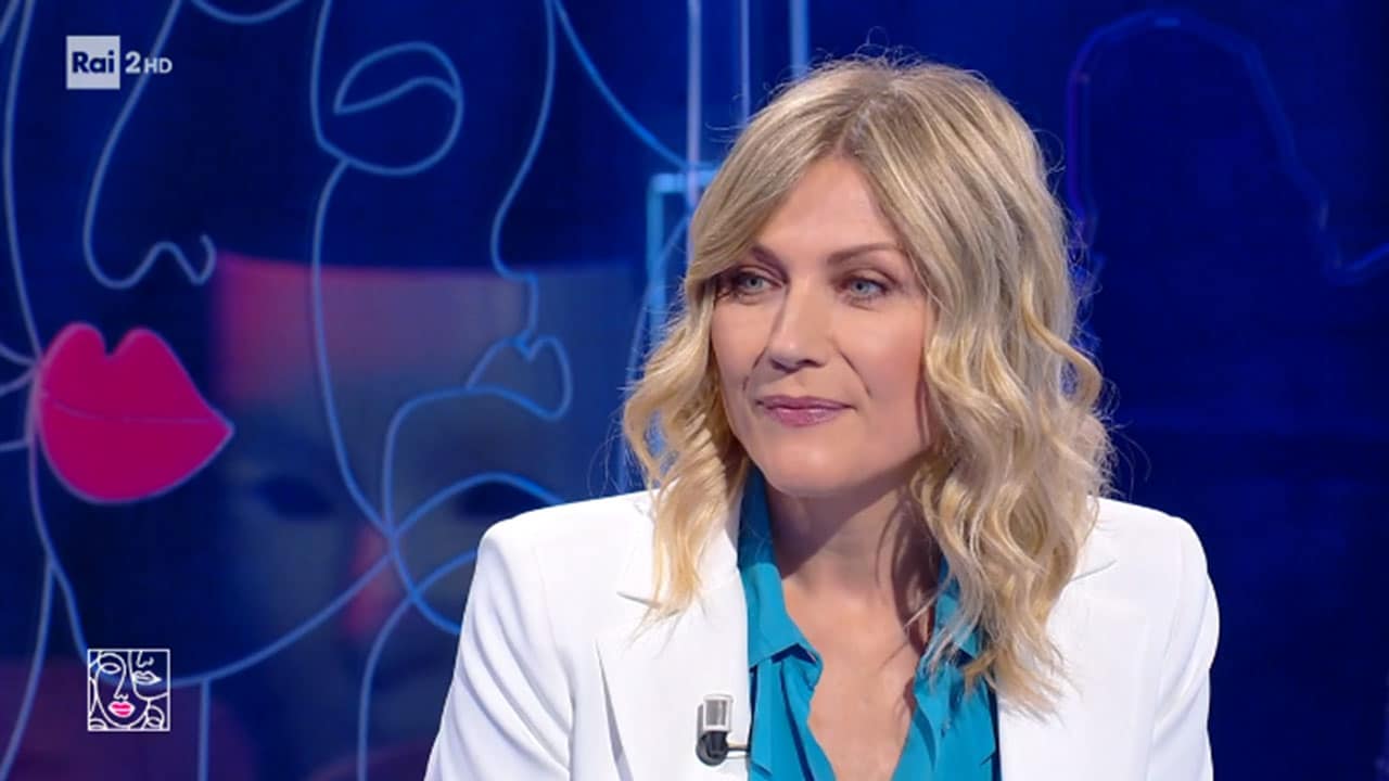 Storie di donne al bivio - Puntata del 22/11/2023