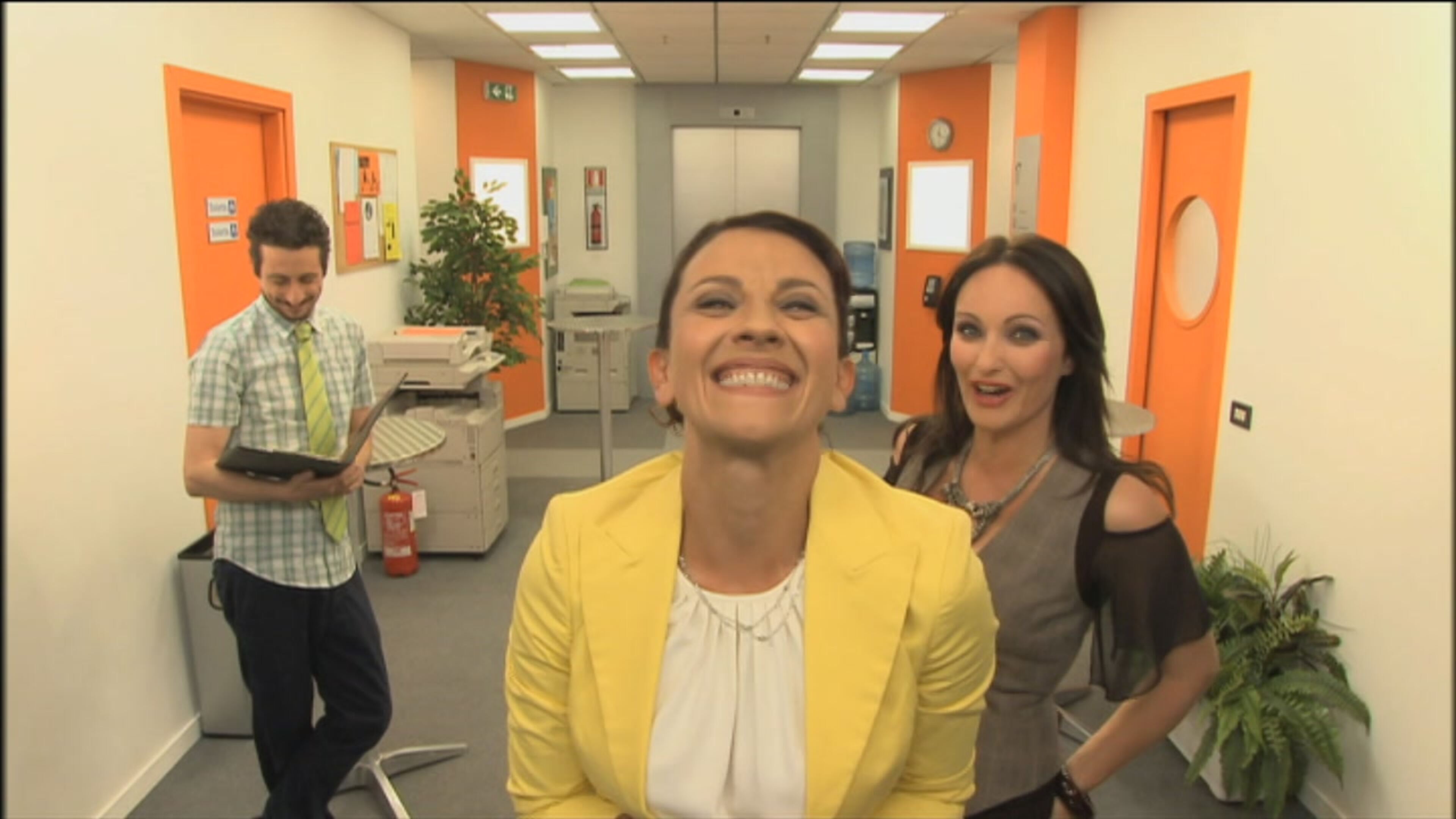 Camera Café 5 - S6 Ep148 Matrimonio in saldo