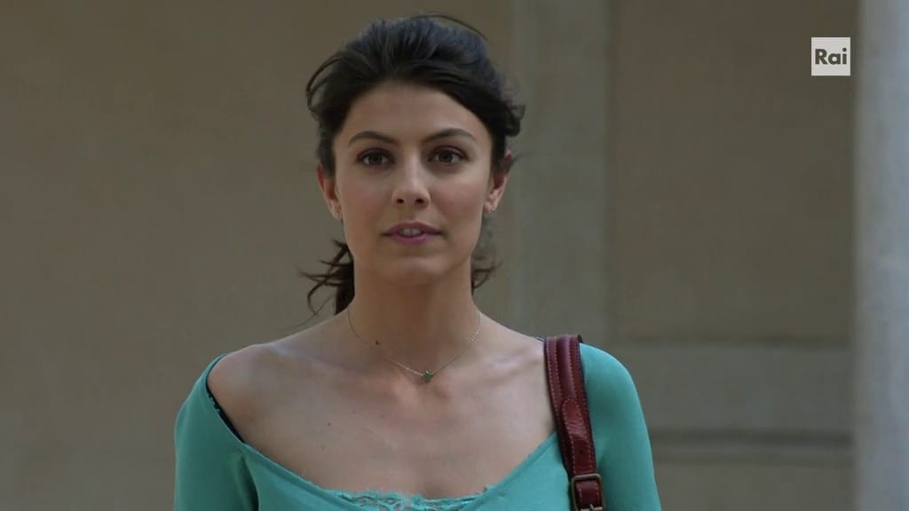 L'Allieva S1E9 - Ossa