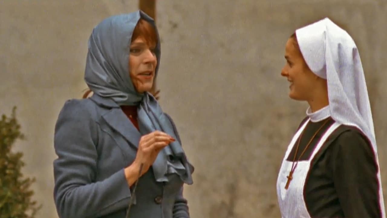 Un ciclone in convento S2E10 - Alex Alexandra