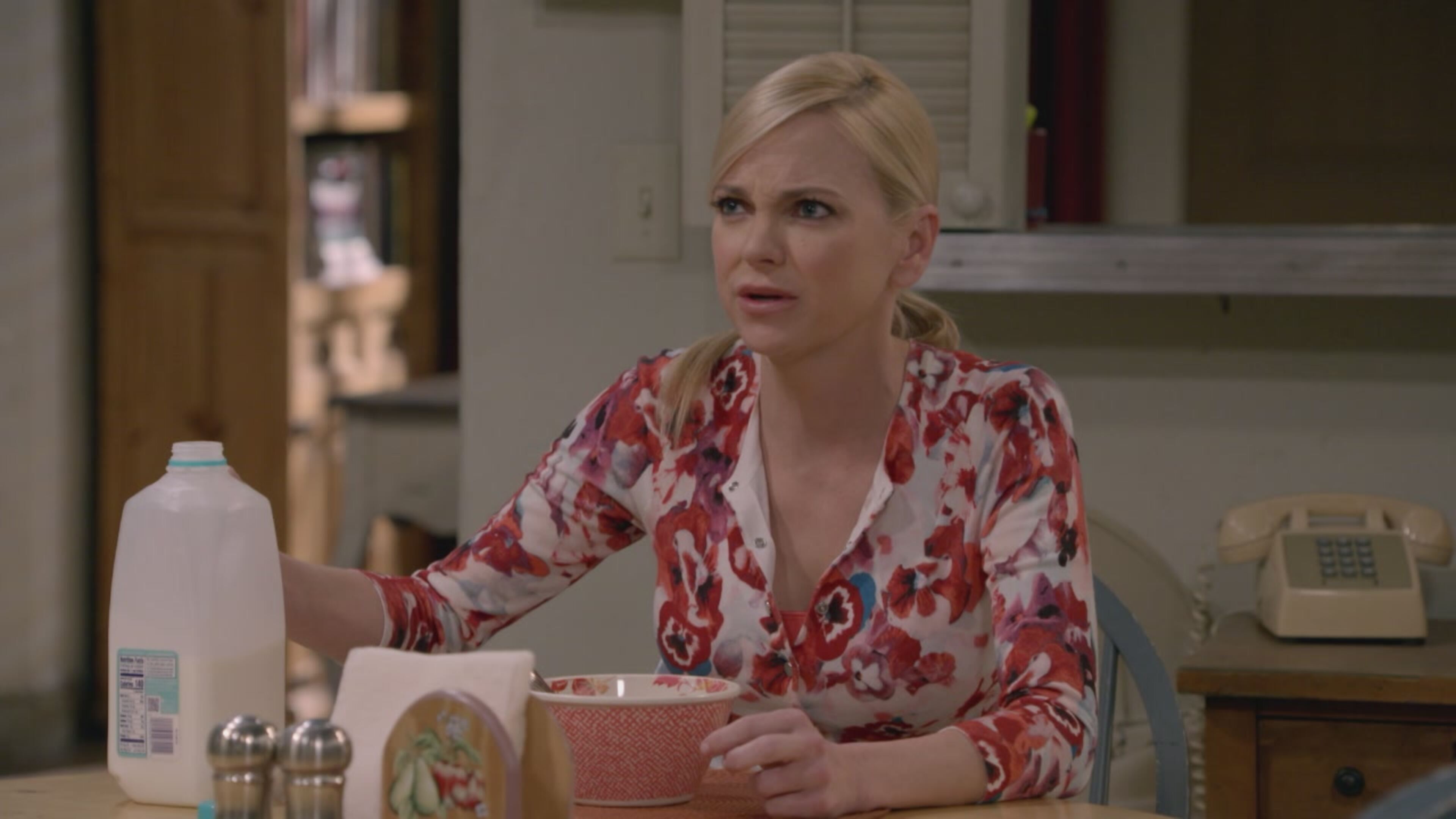 Mom - S7 Ep9 Tonno alla fiorentina e una consegna pulita