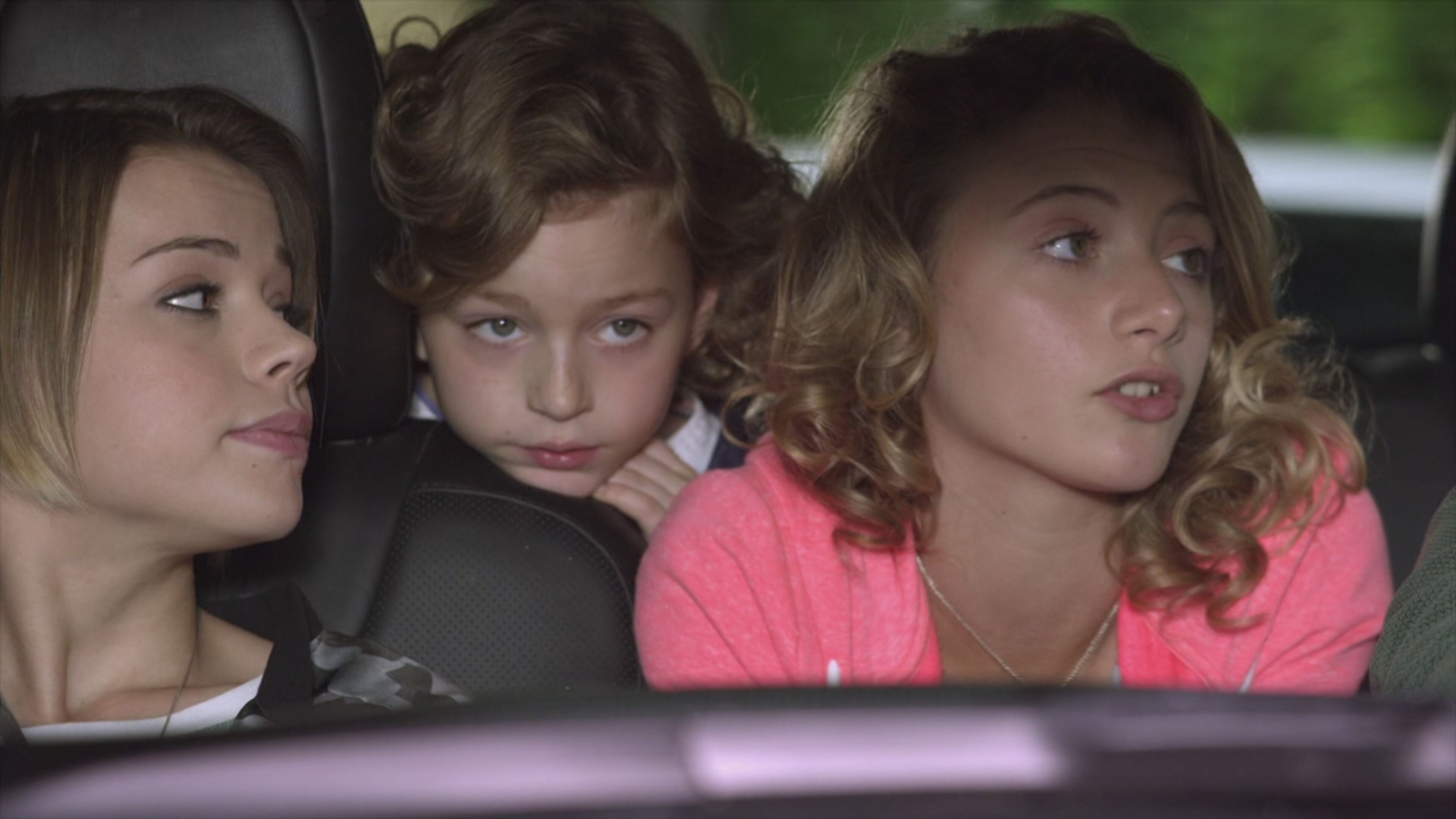 Matrimoni e altre follie - S1 Ep9 Compagne di scuola/Tutti dicono... ti amo