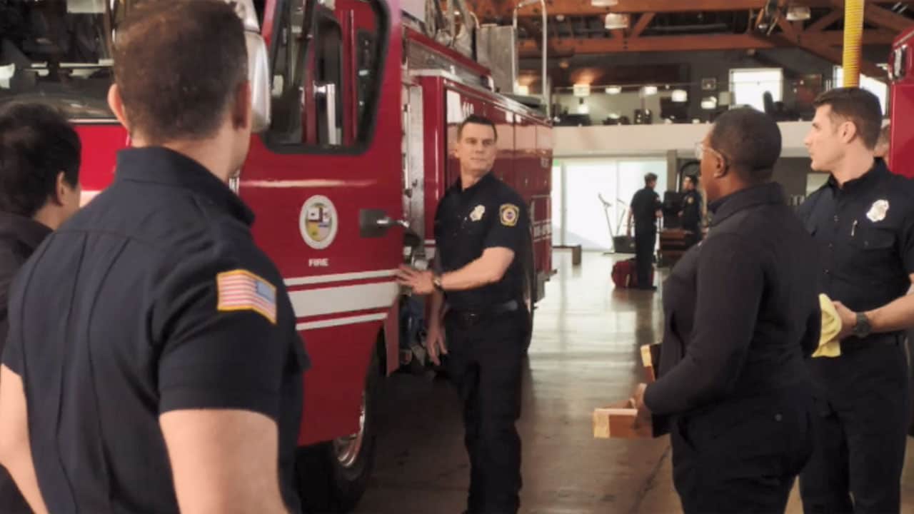 9-1-1 S2E16 -  Bobby ricomincia