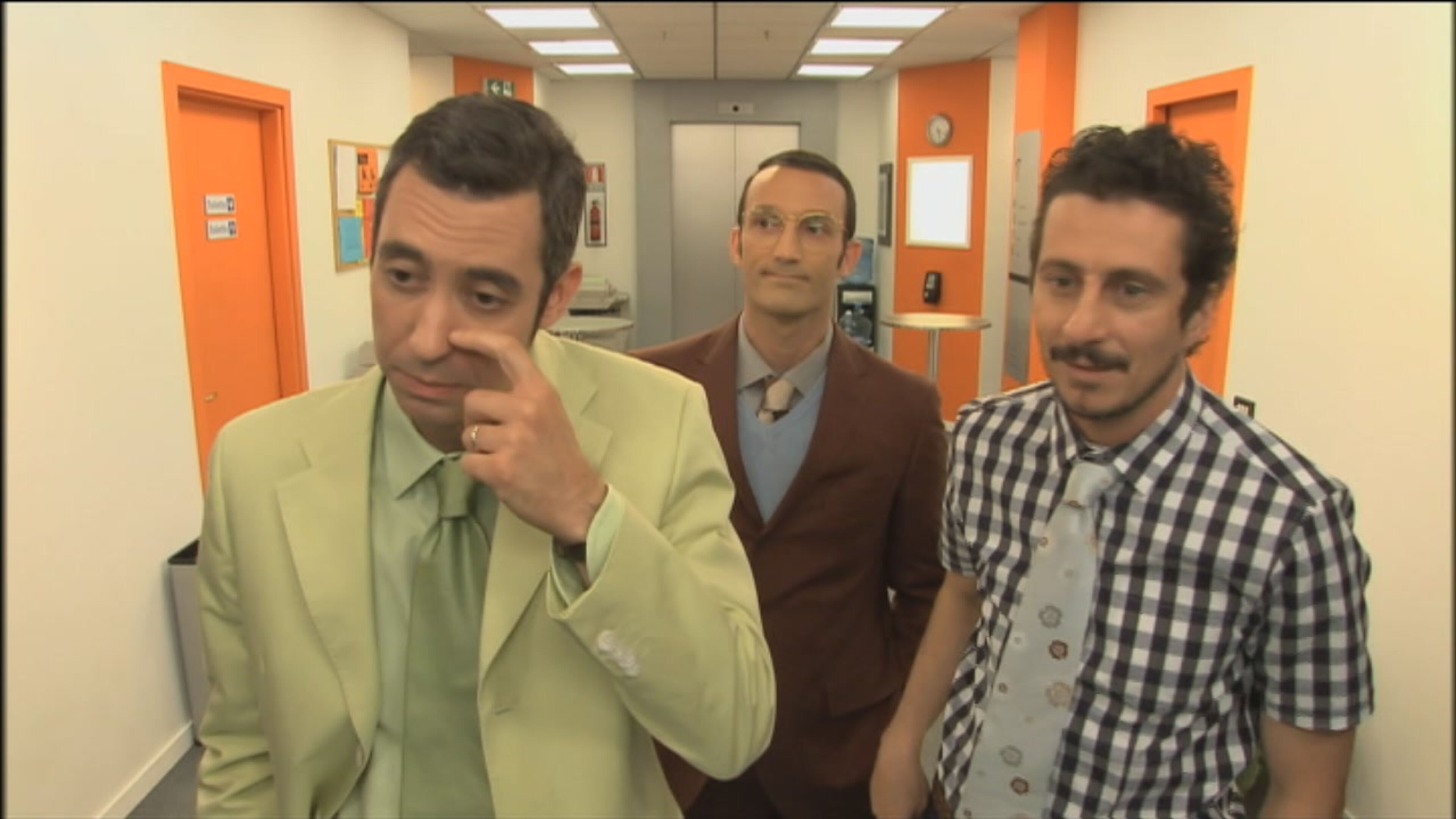 Camera Café 5 - S6 Ep98 Supercolla