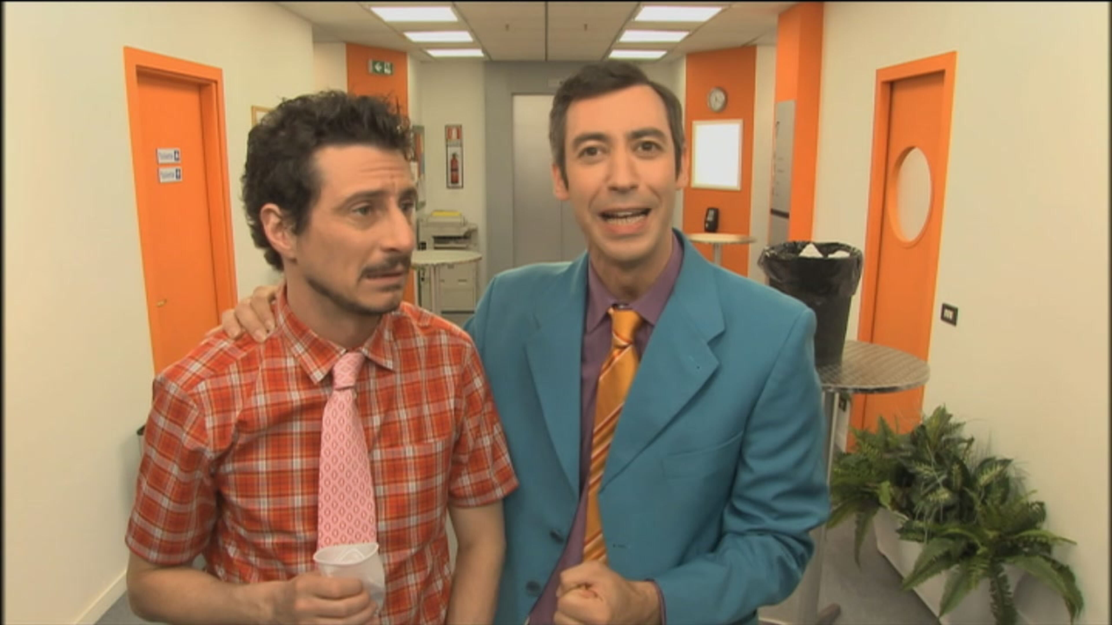 Camera Café 5 - S6 Ep60 Qualcosa di blu