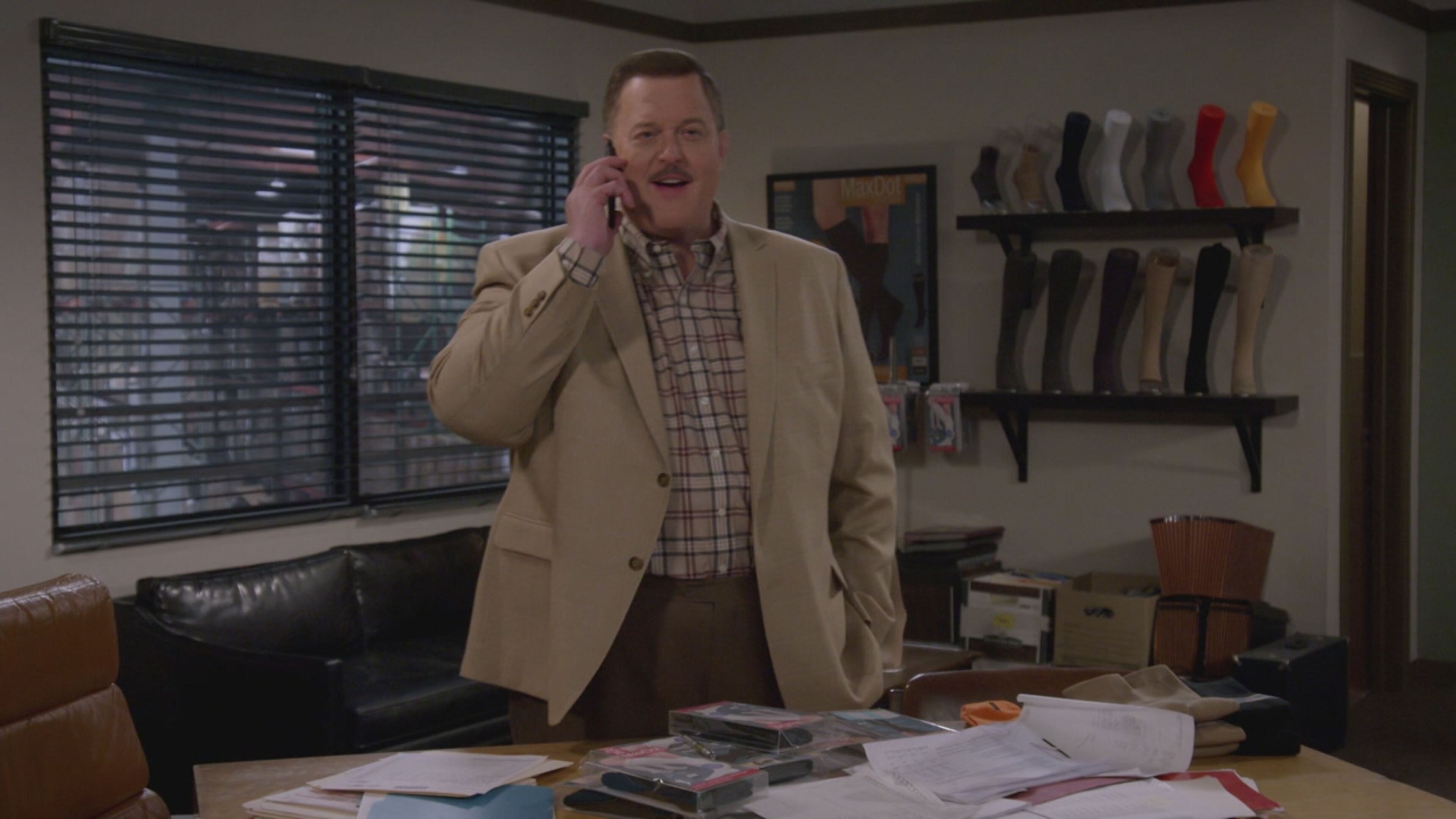 Bob Hearts Abishola - S2 Ep13 Un grosso fagotto africano