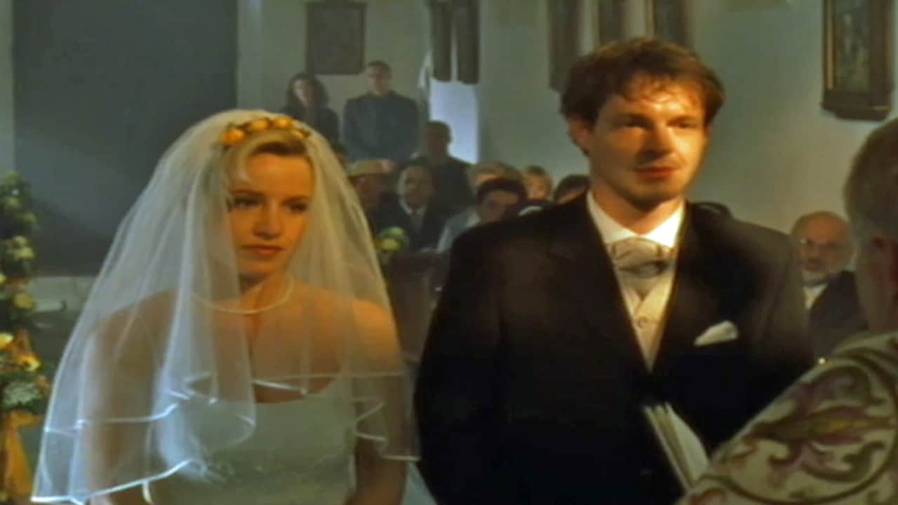 Un Ciclone in Convento S3E1 - Campane a festa