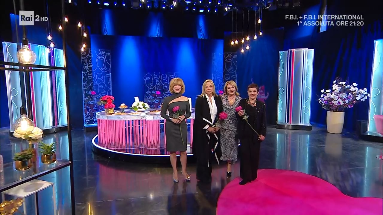 Storie di donne al bivio - Puntata del 24/02/2024