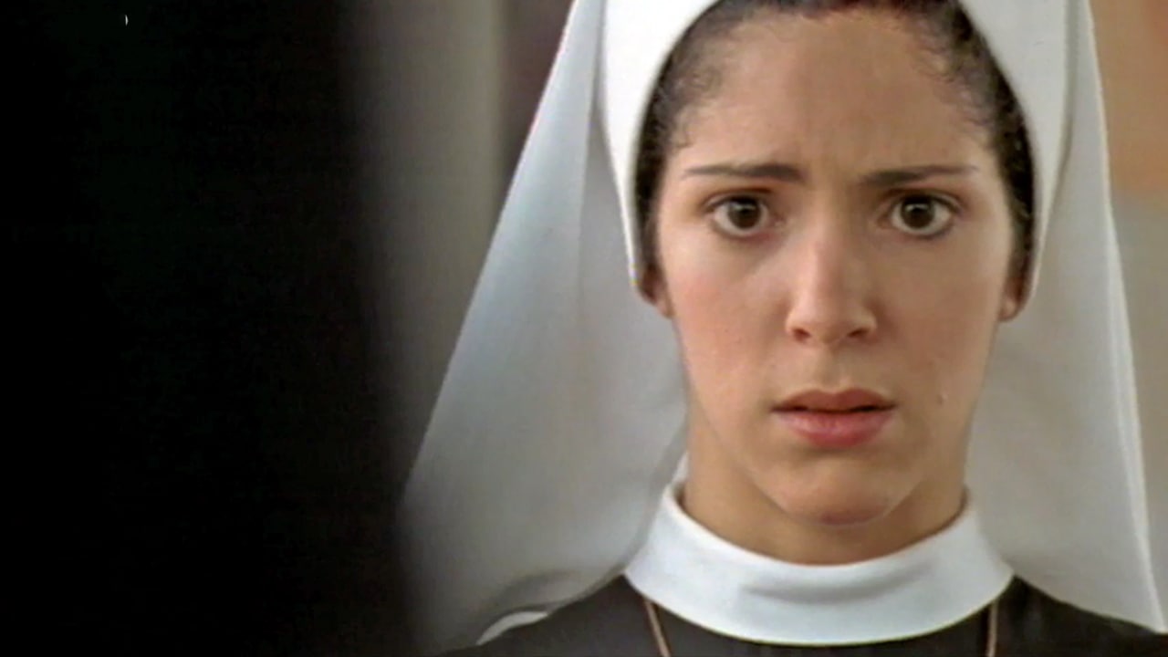 Un ciclone in convento S4E1 - Parla Napoli