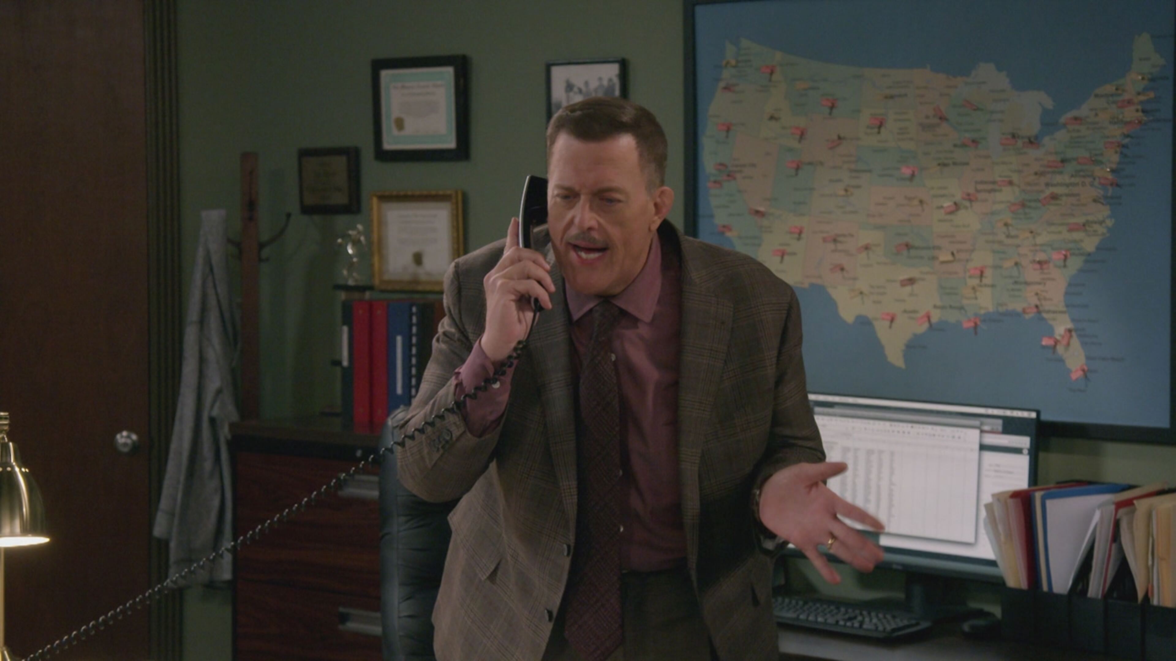 Bob Hearts Abishola 3 - S3 Ep16 Dormiro' quando saro' morto