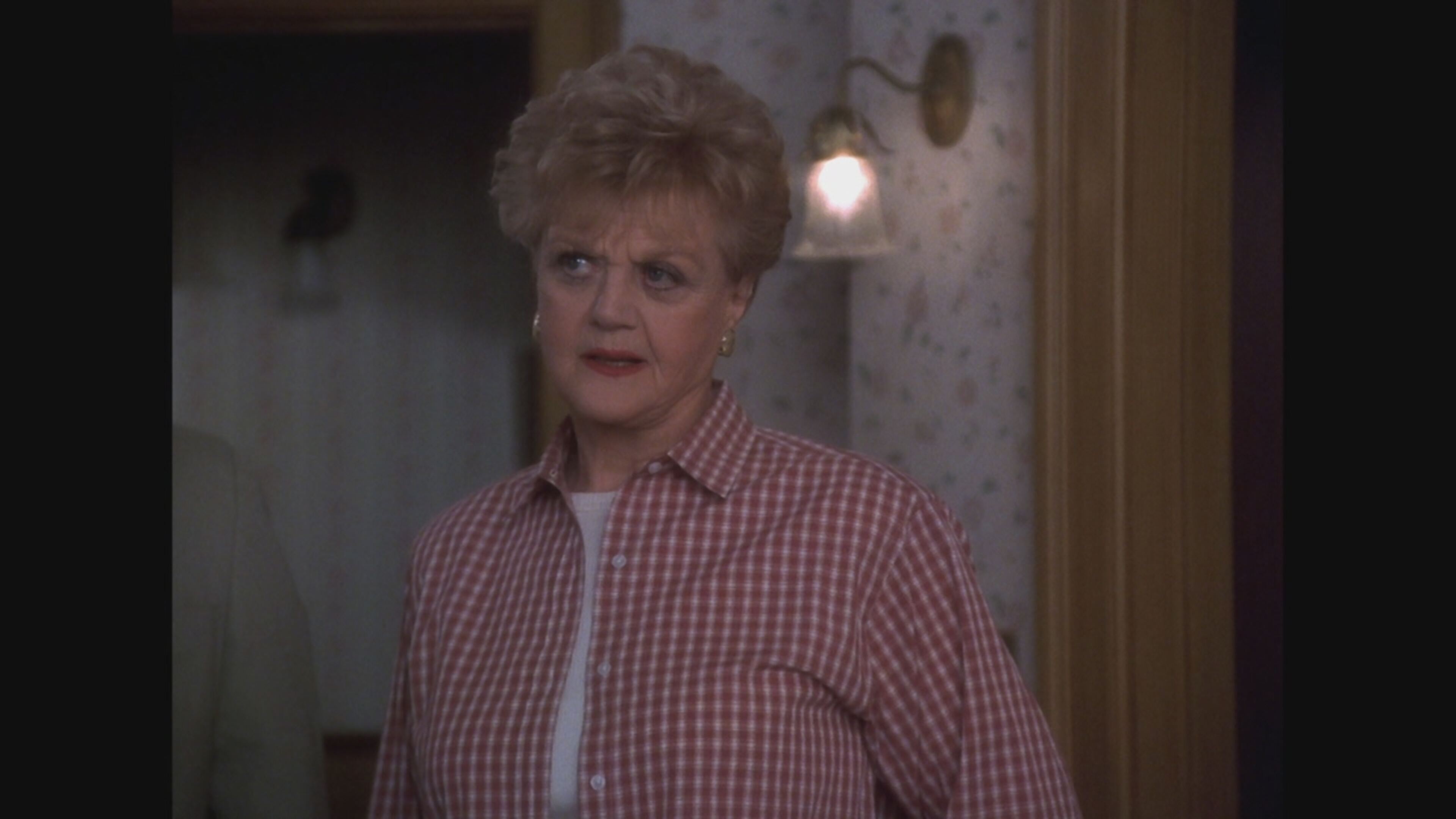 La signora in giallo - - S1 Ep12 Cure a domicilio - ii parte/giallo a cinecitta'