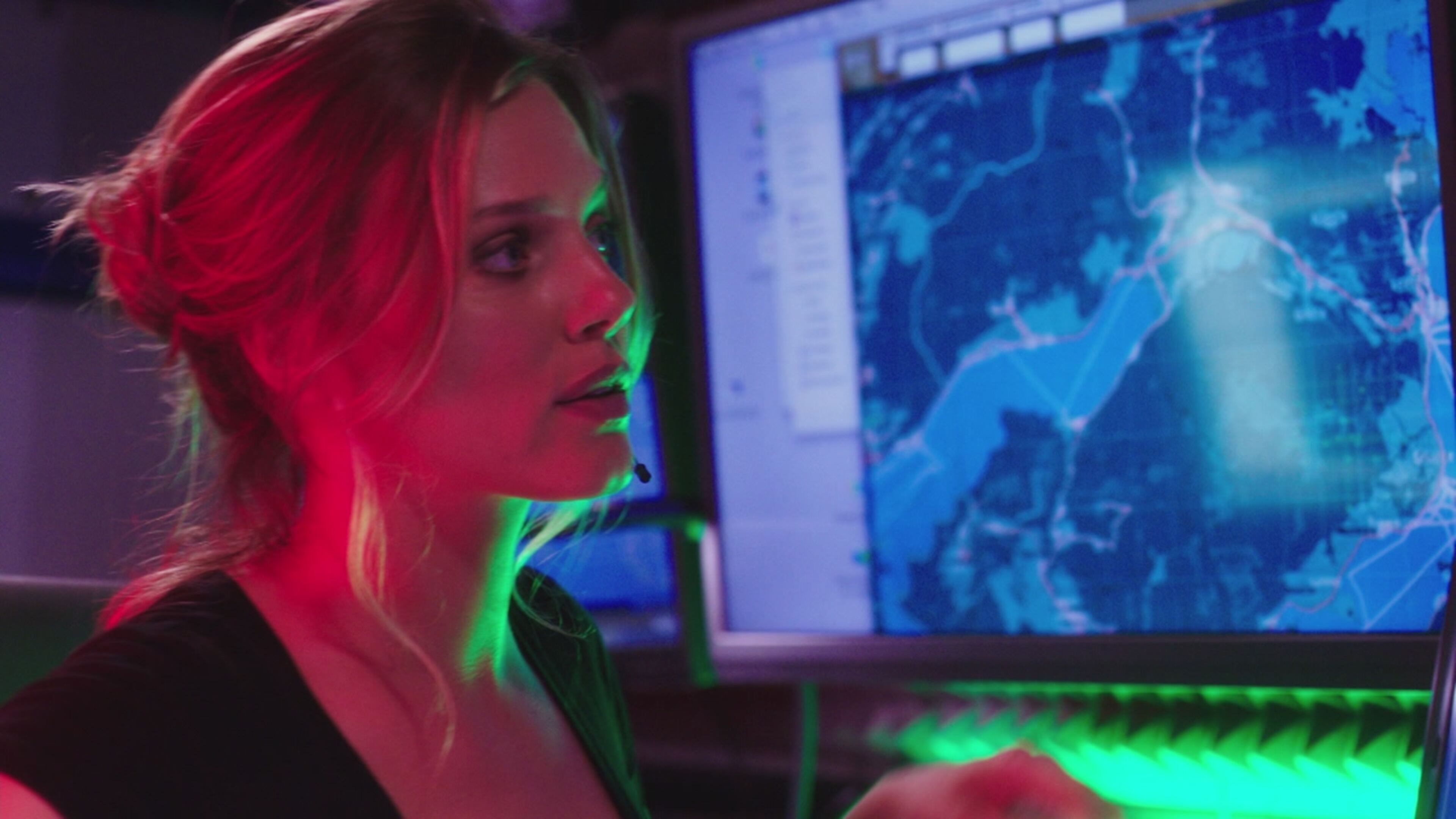 MacGyver - S1 Ep1 La rinascita