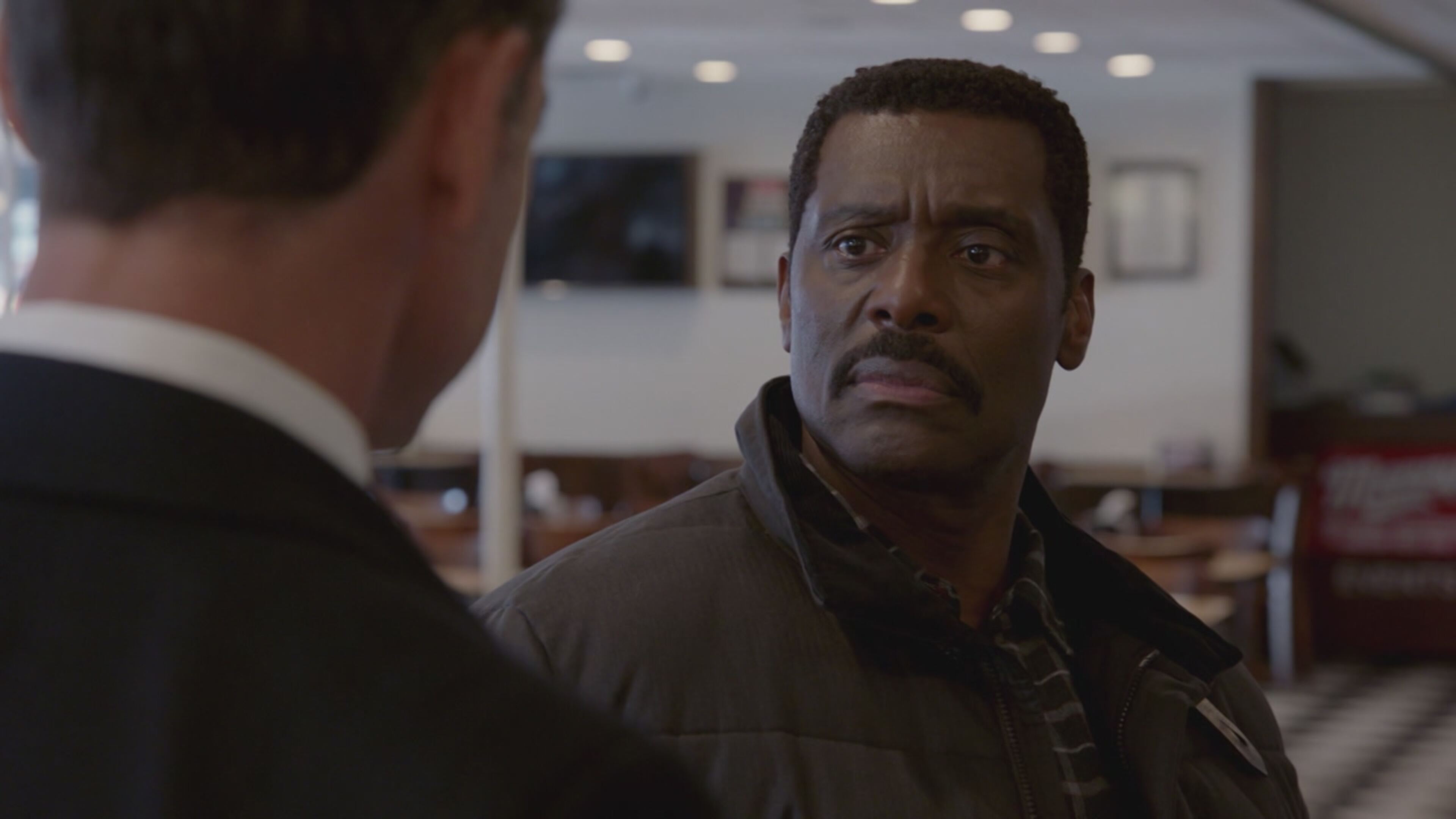 Chicago Fire - S11 Ep19 Colpire in alto