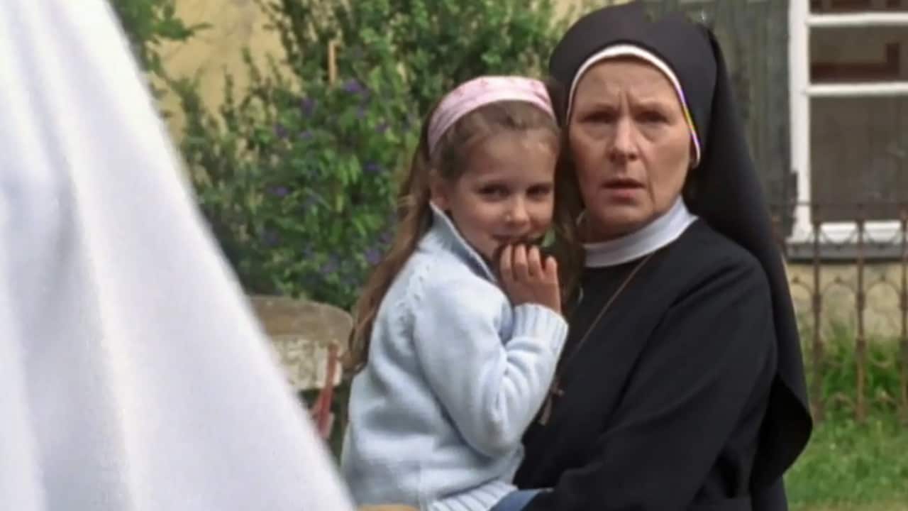 Un ciclone in convento S5E7 - Un asilo in convento