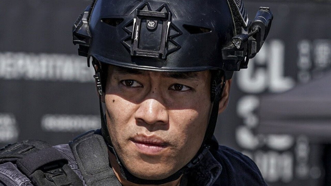 S.W.A.T. S4E16 - In trappola