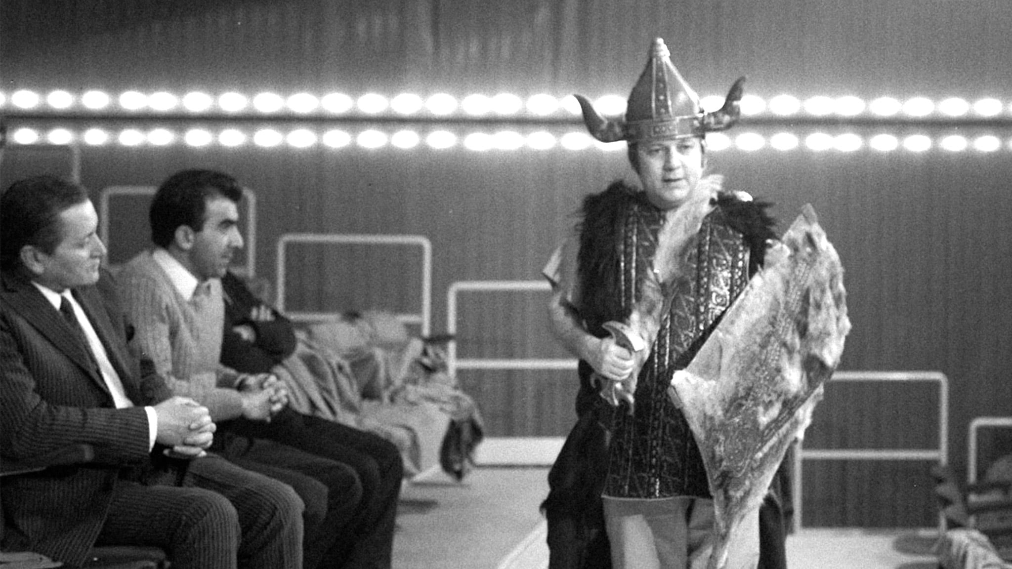 E' tutto falso. Paolo Villaggio: teatro, cabaret e tv