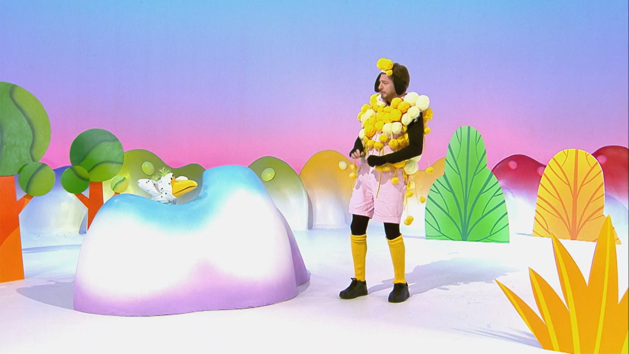 L'Albero Azzurro 2025 - E4 - Il gomitolo giallo