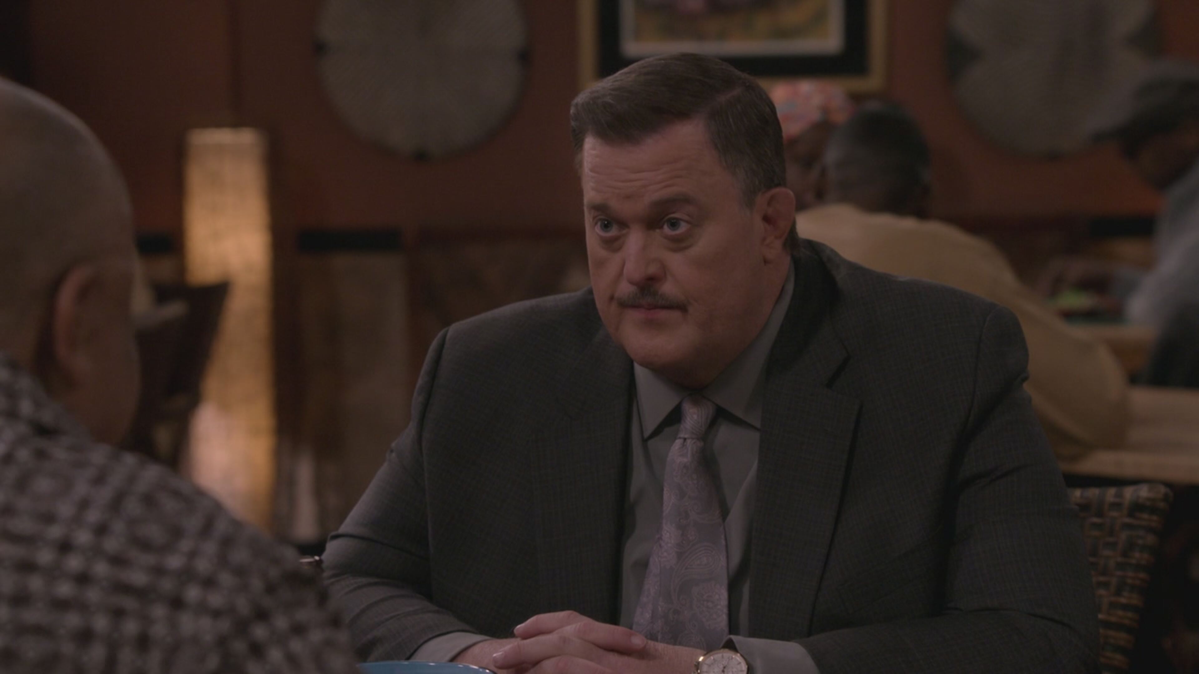 Bob Hearts Abishola - S2 Ep12 Noi non tradiamo la famiglia