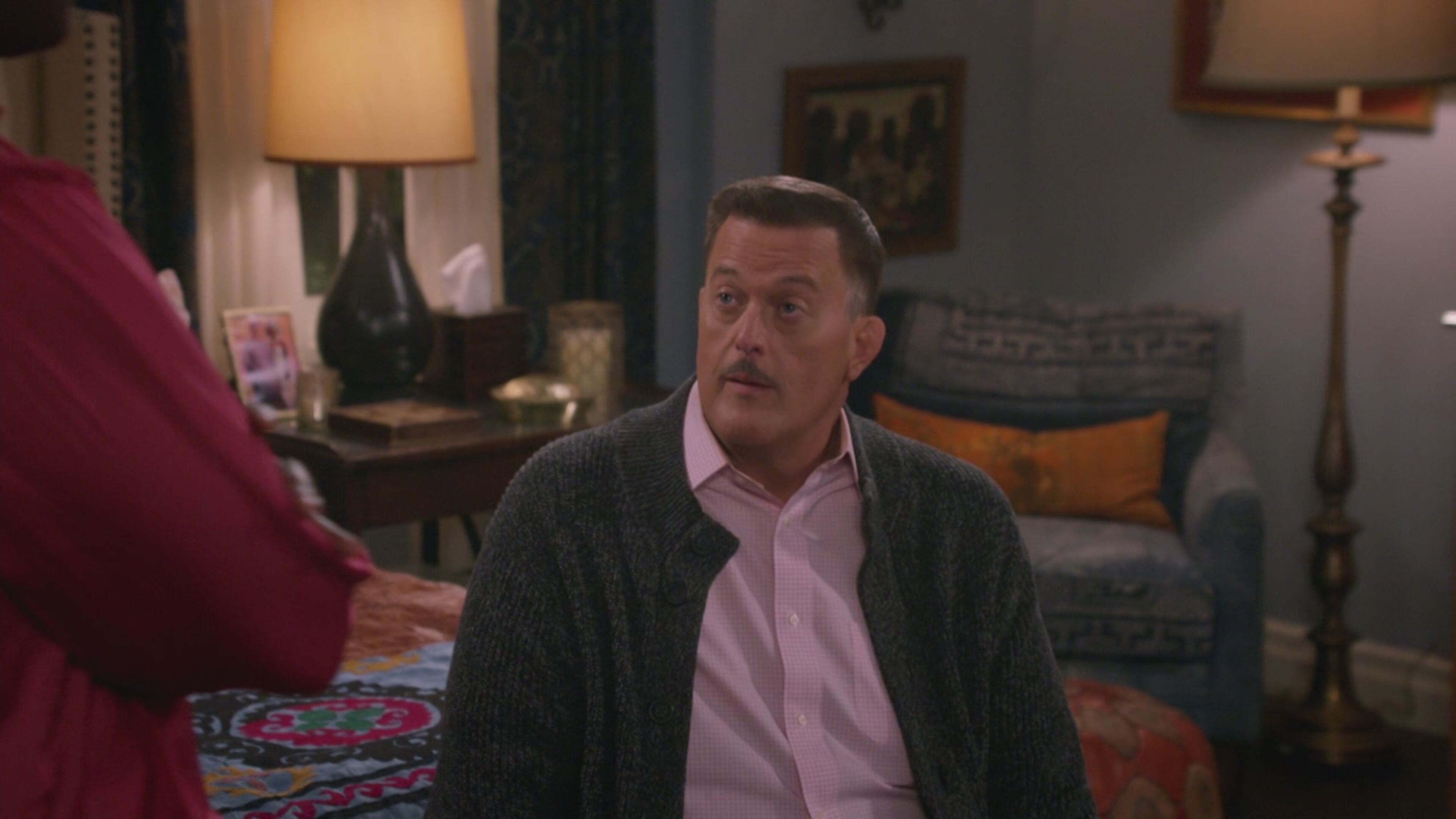 Bob Hearts Abishola 3 - S3 Ep10 Tunde 123