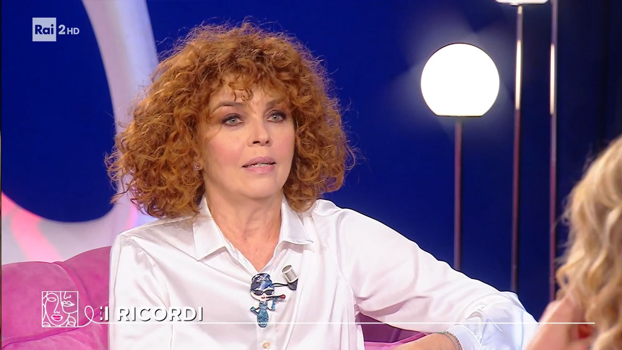 Storie di donne al bivio Mercoledì - Puntata del 08/01/2025