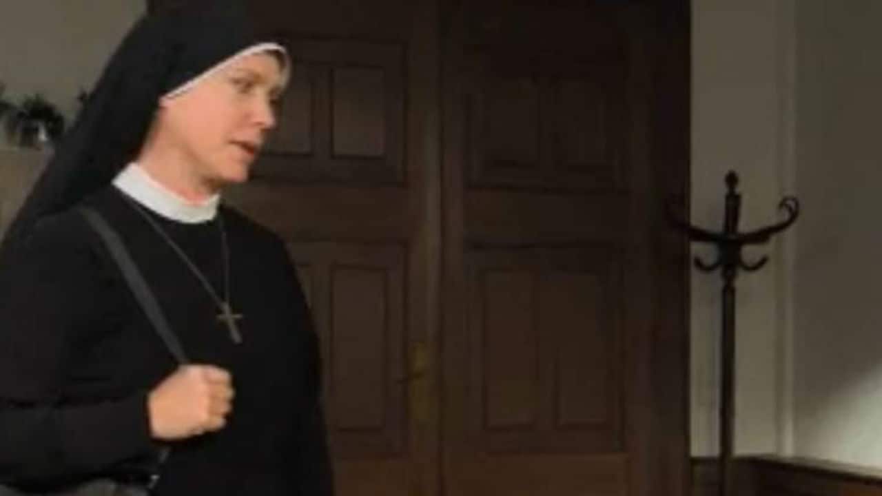 Un ciclone in convento S18E8 - L'ultima occasione