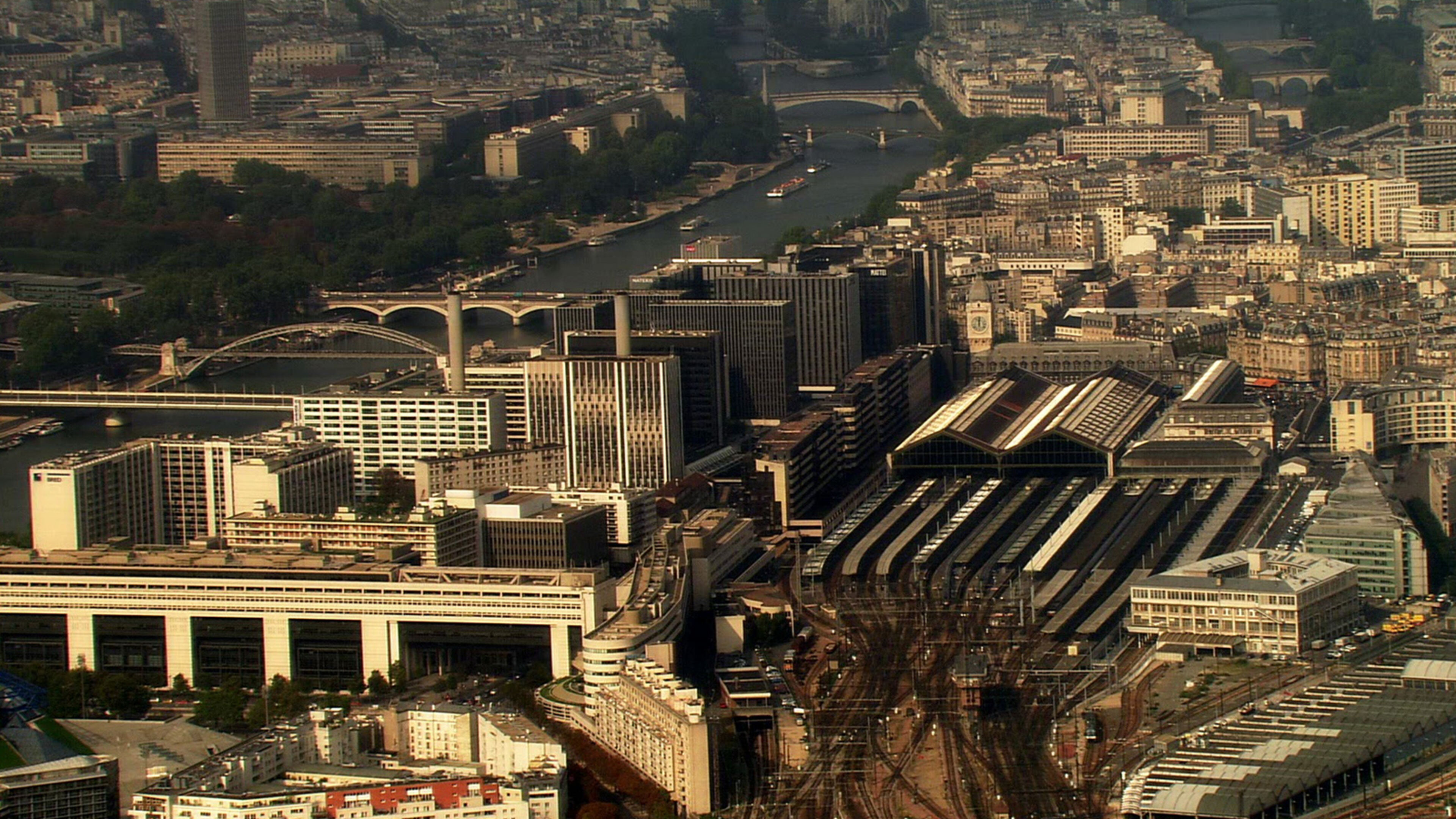 Collision a la gare de Lyon - Regia di C. Arnaud; FRA 2016